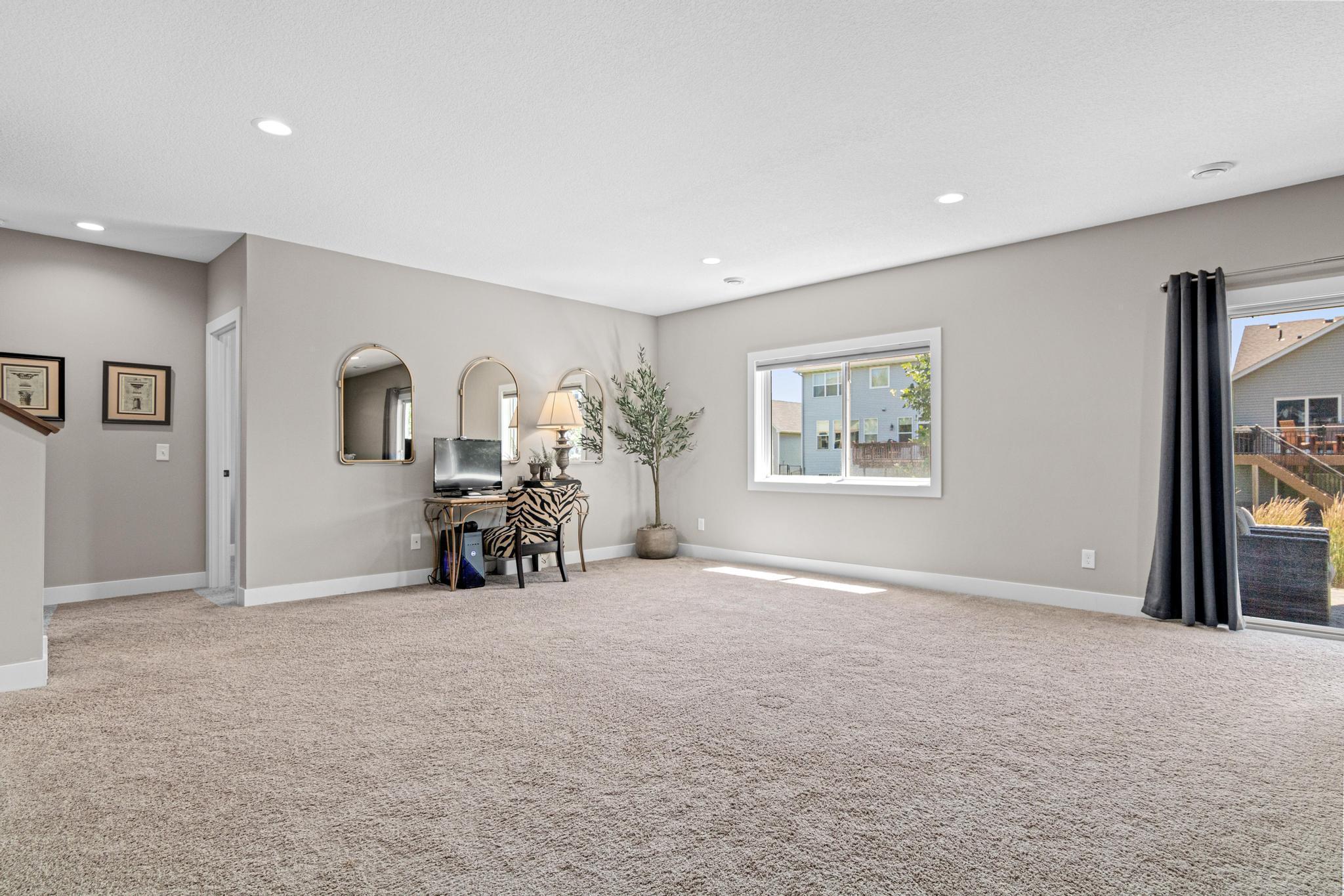 9156 187th Street W