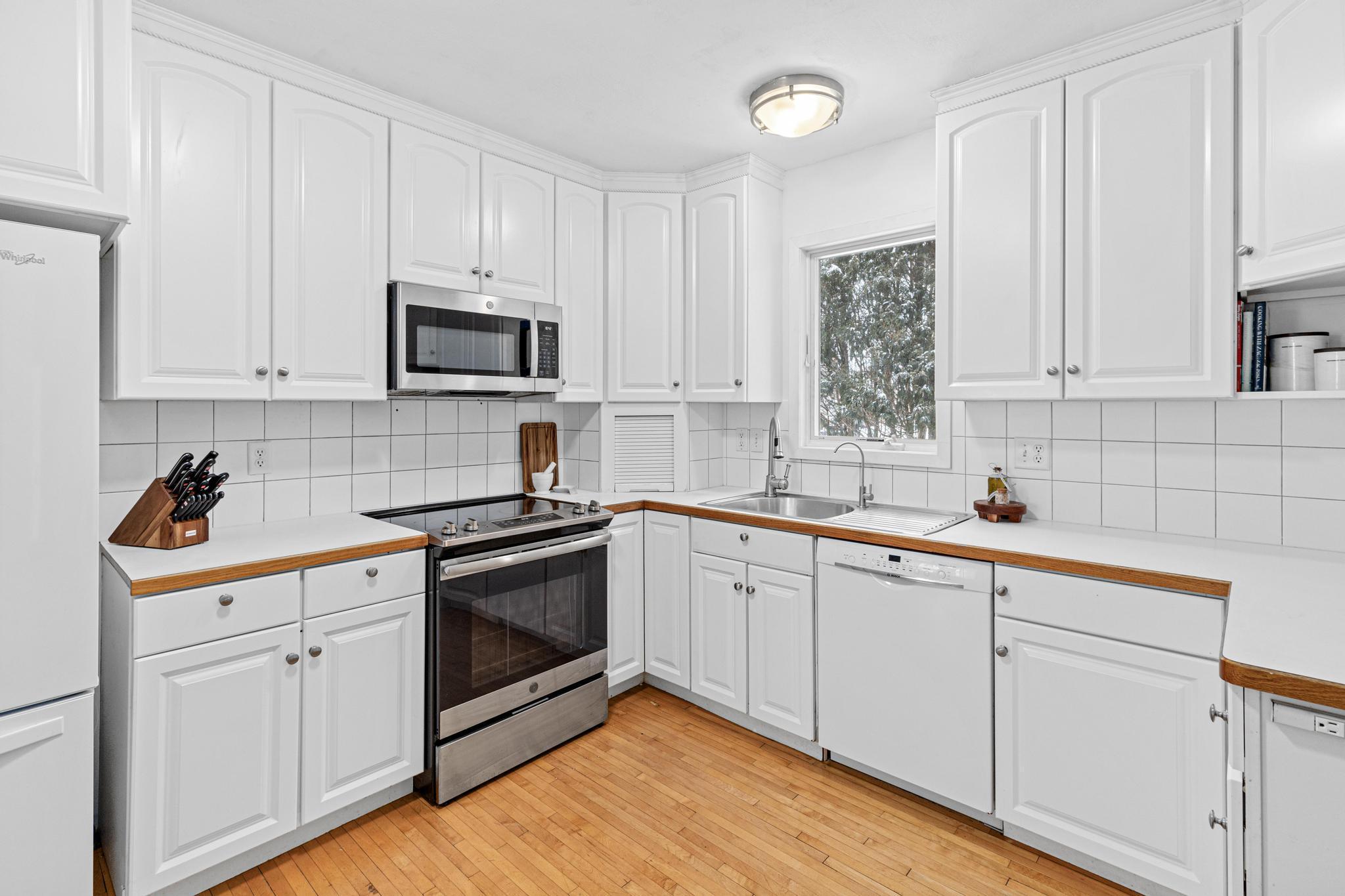 1068 Cherokee Avenue