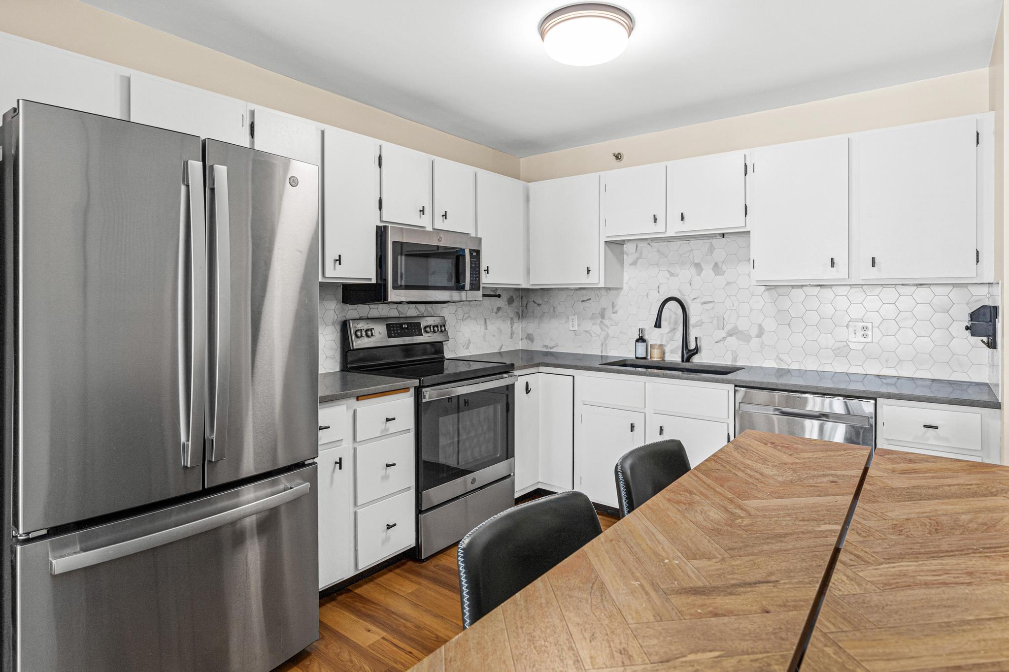 121 Washington Avenue S Unit: 1107