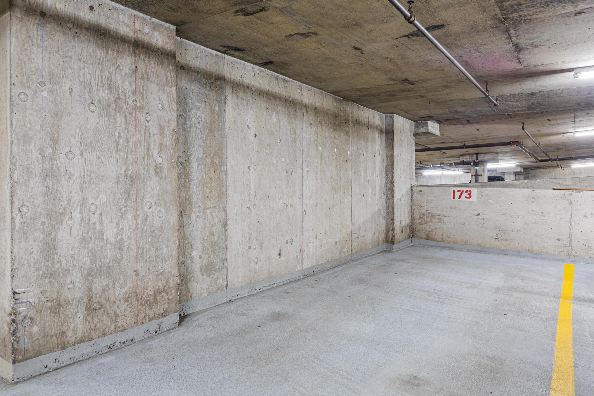 121 Washington Avenue S Unit: 1107