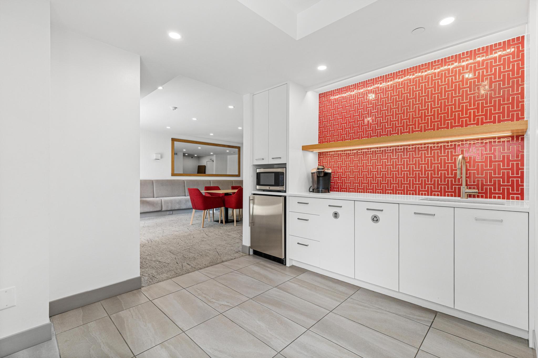 121 Washington Avenue S Unit: 1107