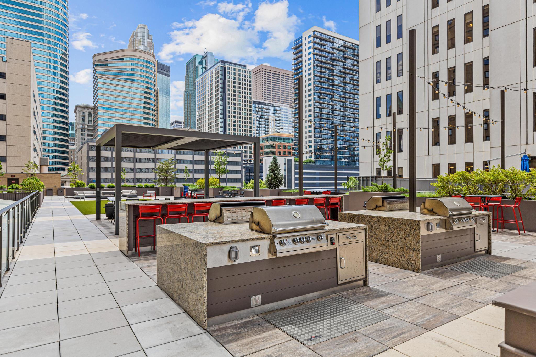 121 Washington Avenue S Unit: 1107
