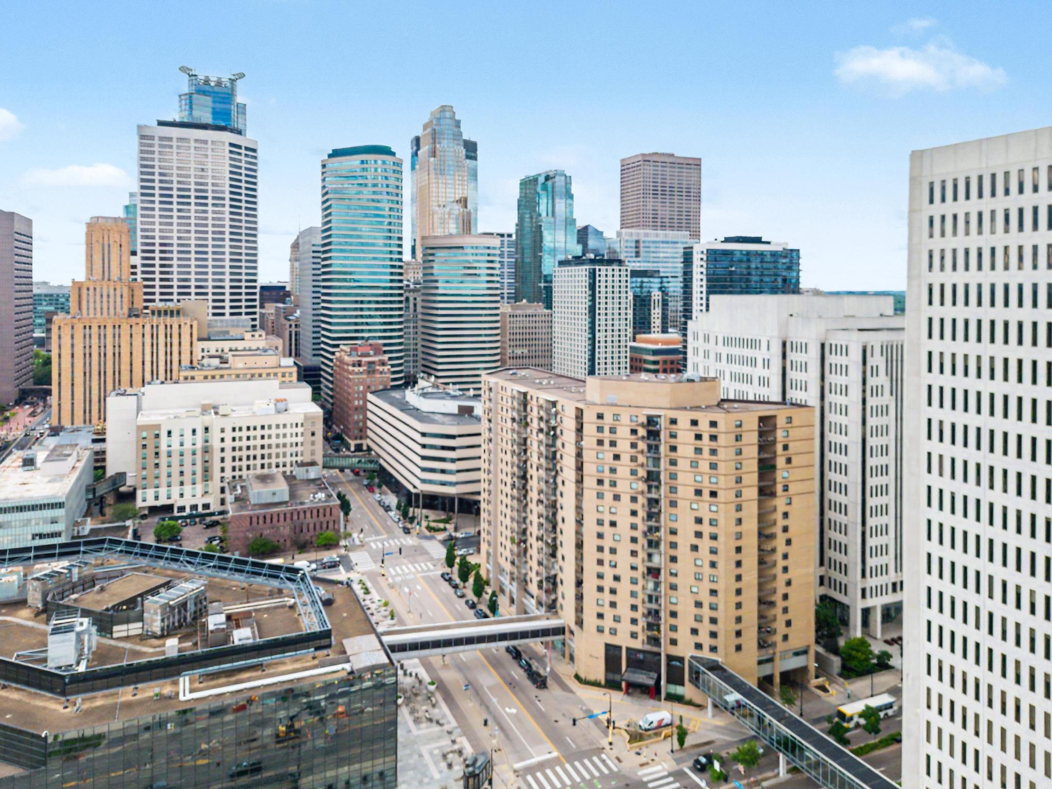 121 Washington Avenue S Unit: 1107