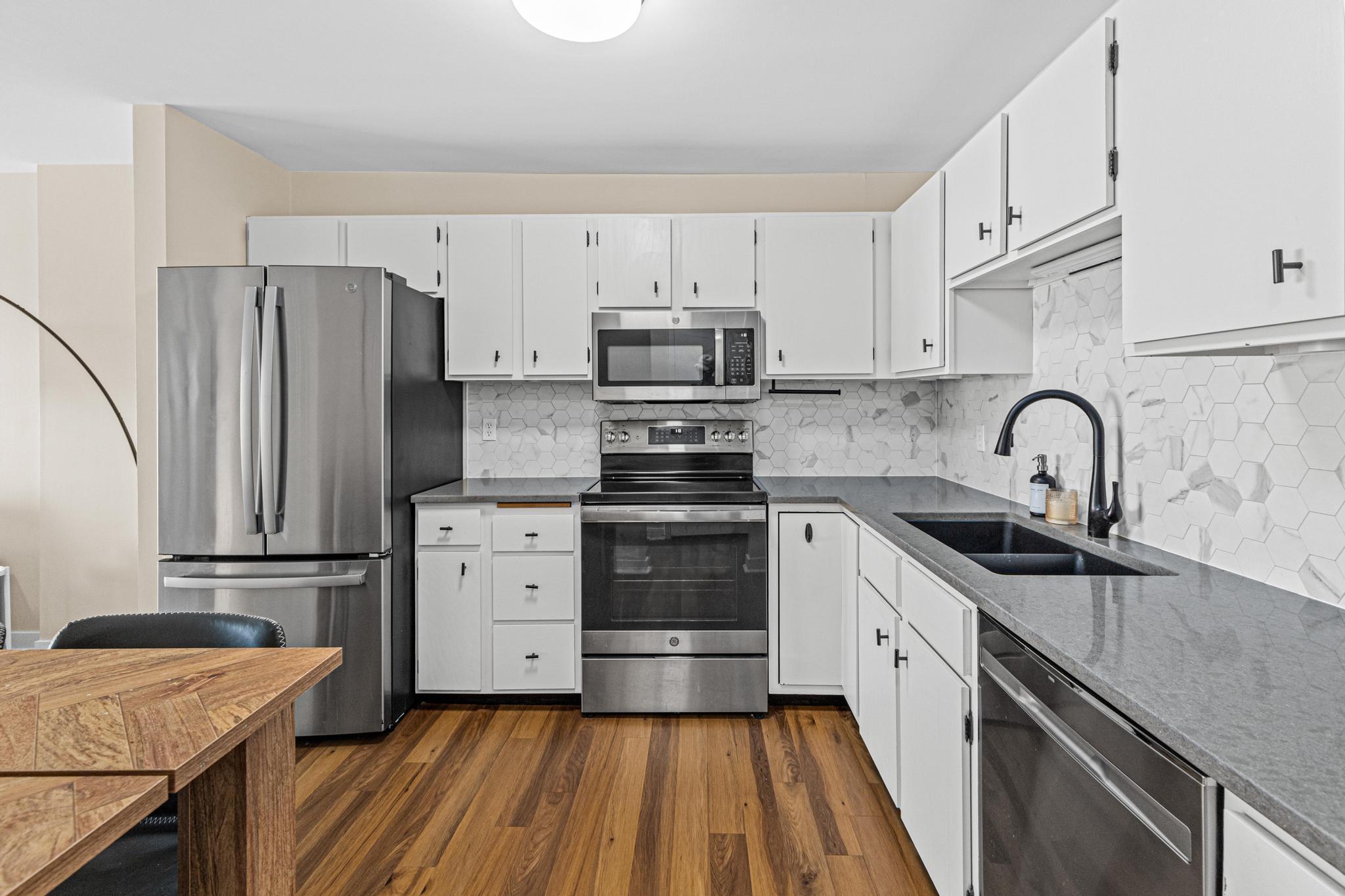 121 Washington Avenue S Unit: 1107