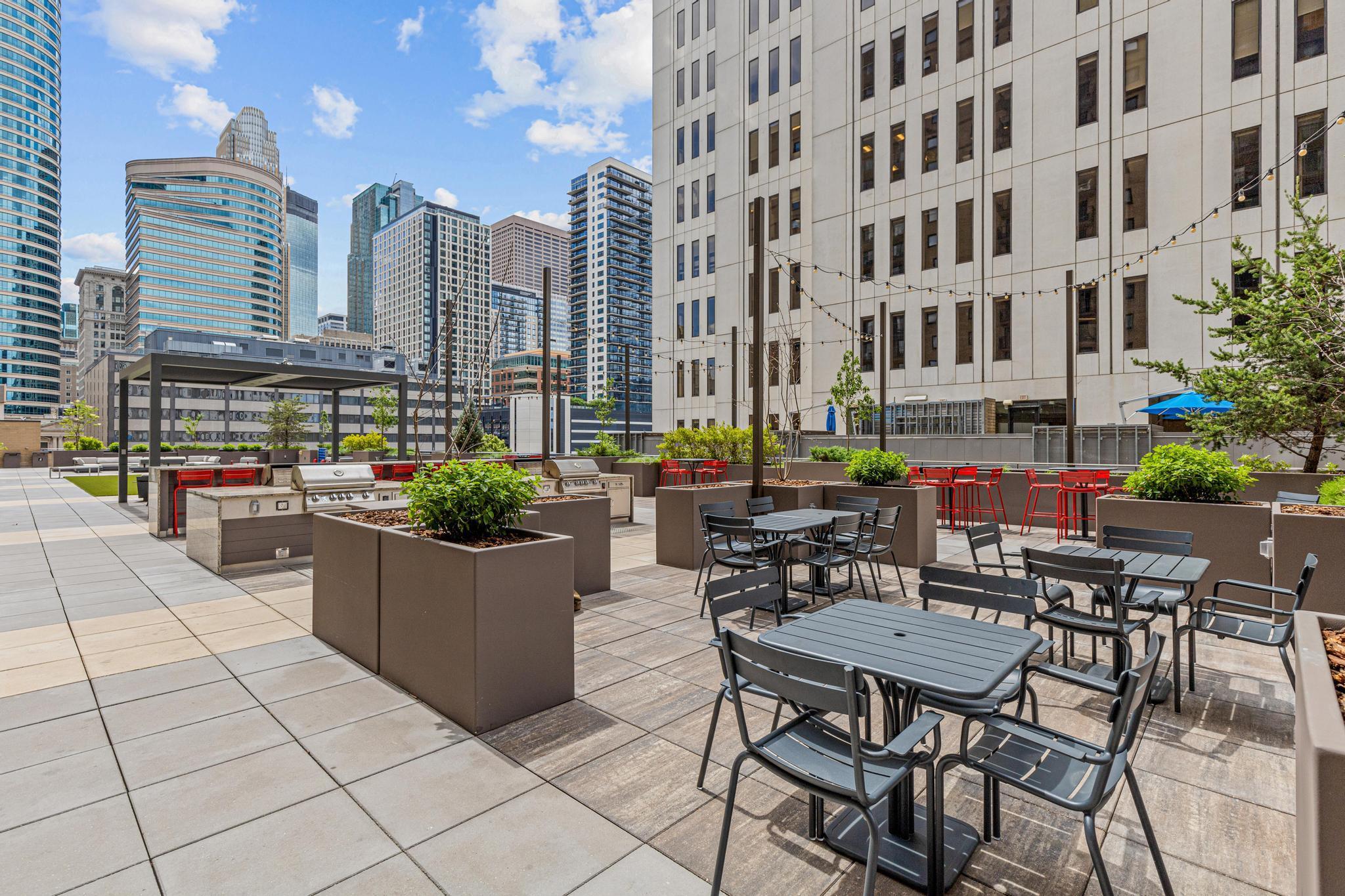 121 Washington Avenue S Unit: 1107