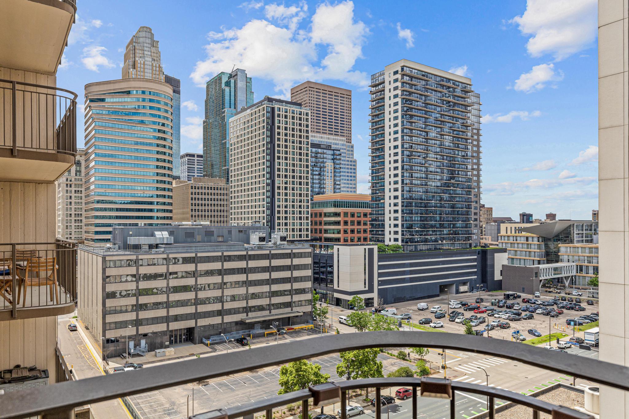 121 Washington Avenue S Unit: 1107