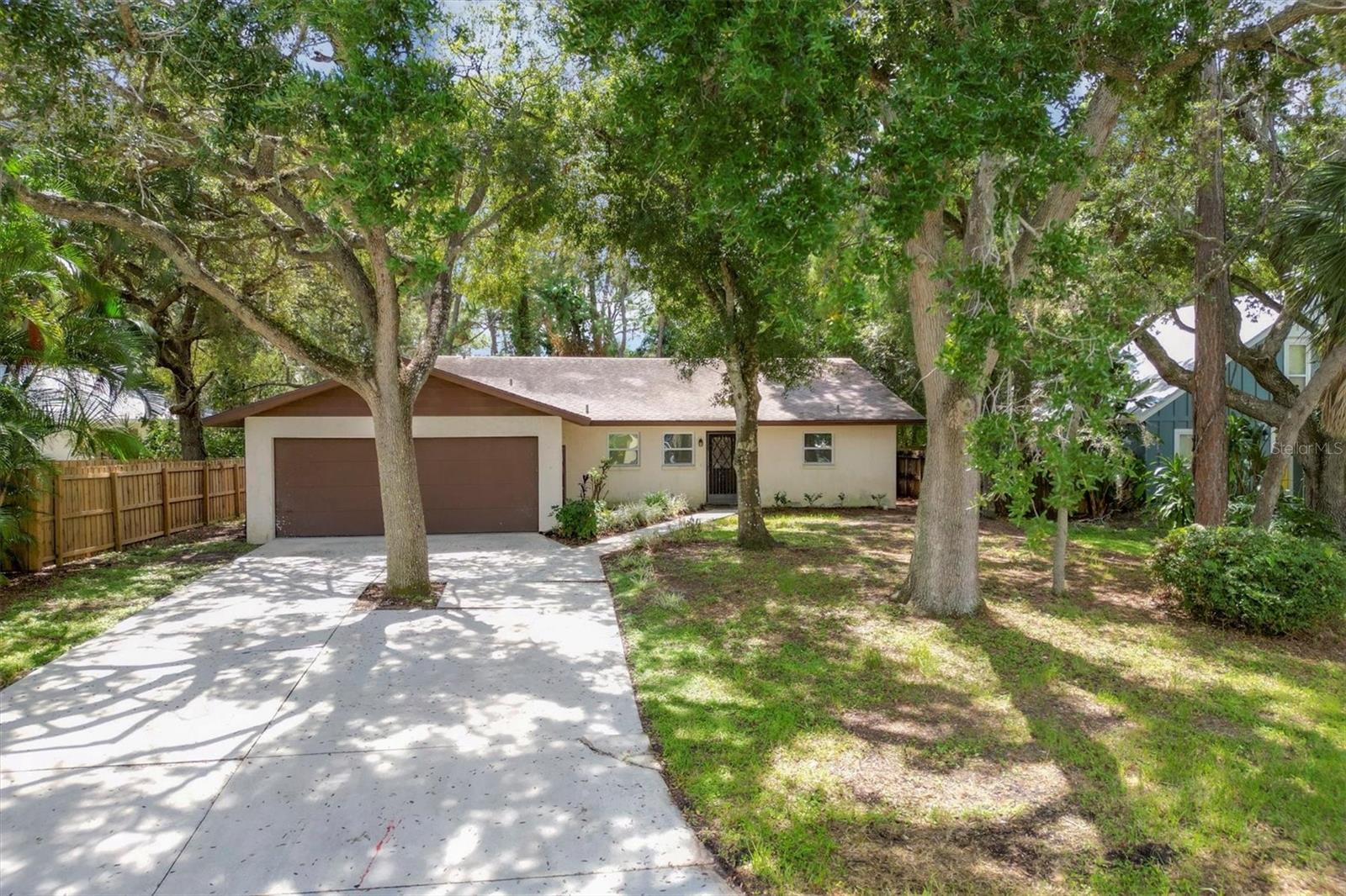3968 BRECK LN