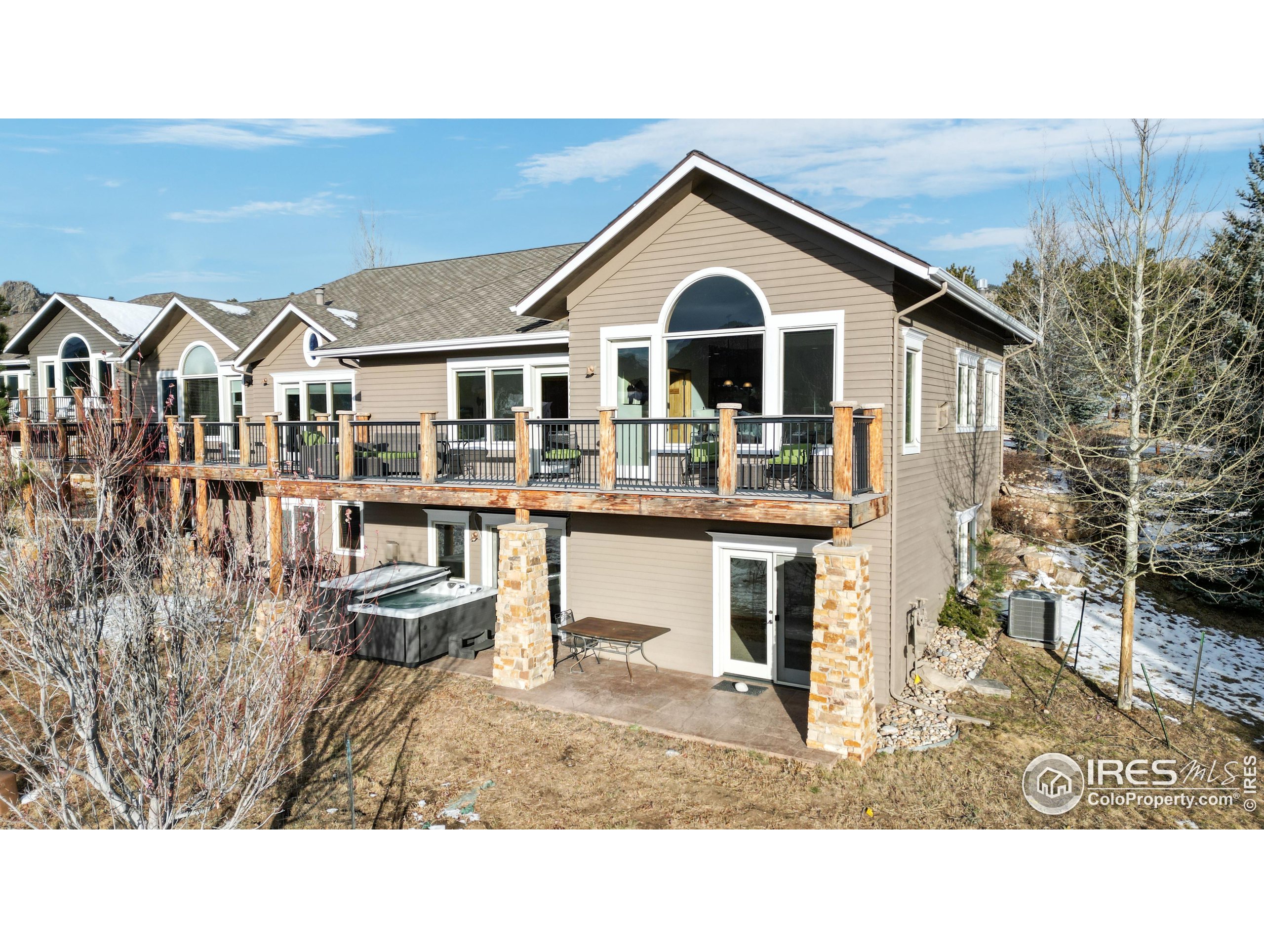 412 Overlook Ct