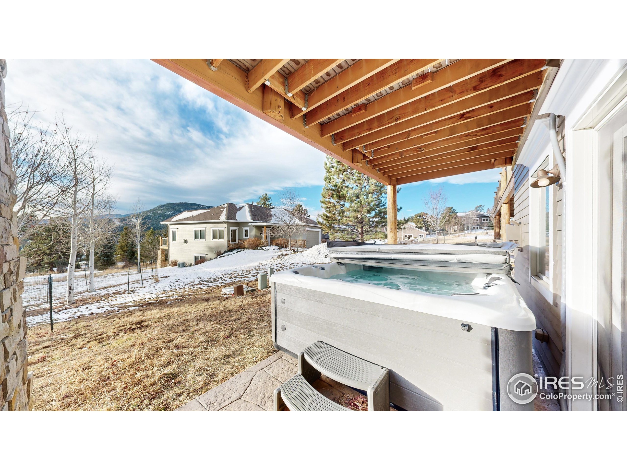 412 Overlook Ct
