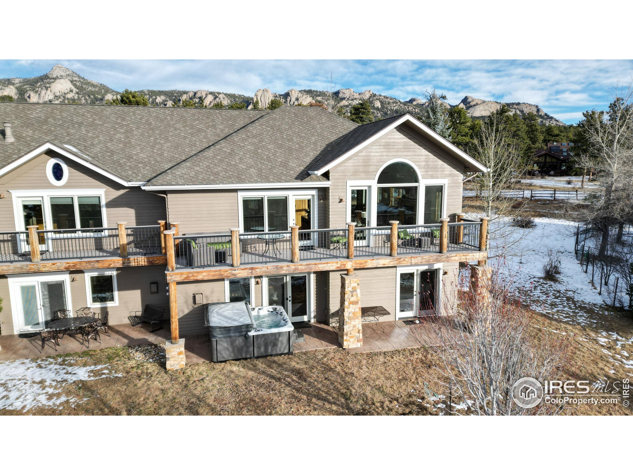 412 Overlook Ct