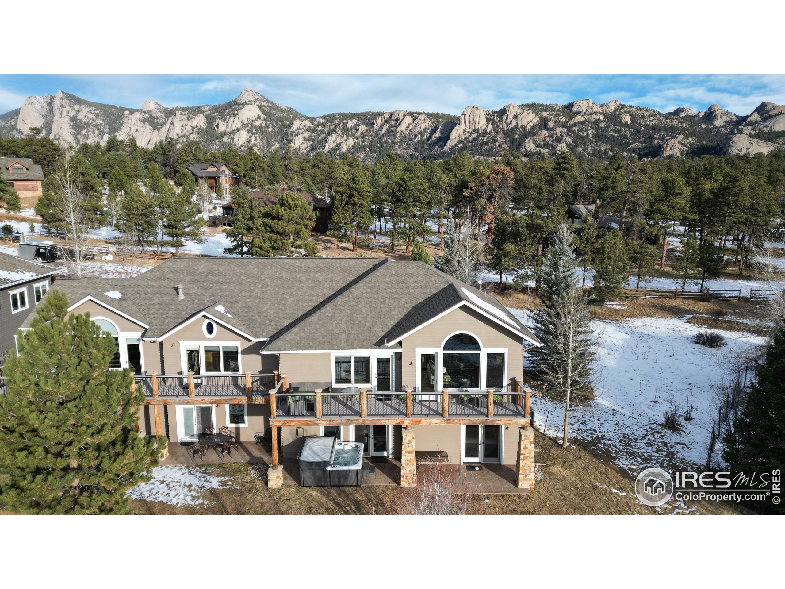 412 Overlook Ct