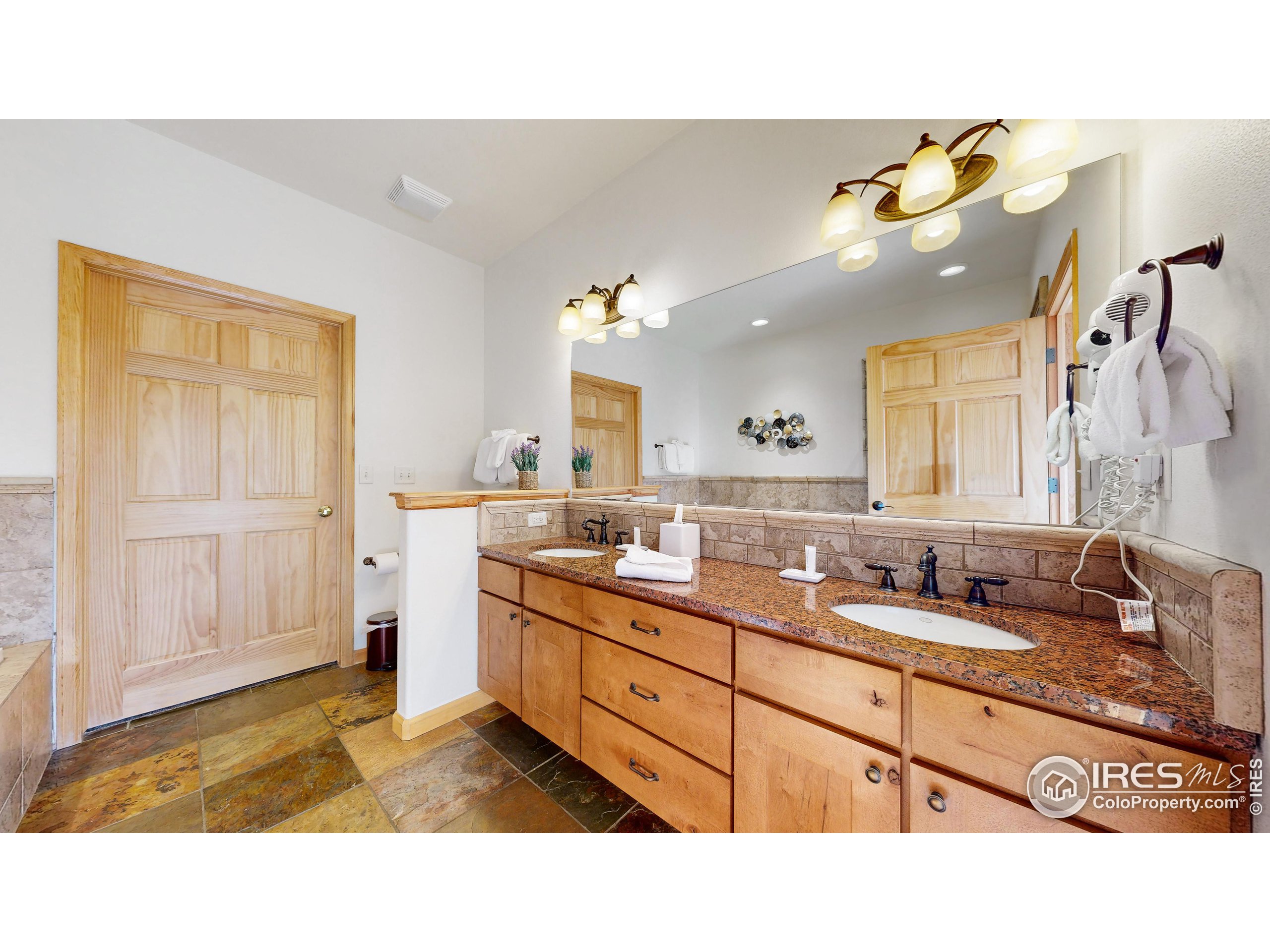 412 Overlook Ct