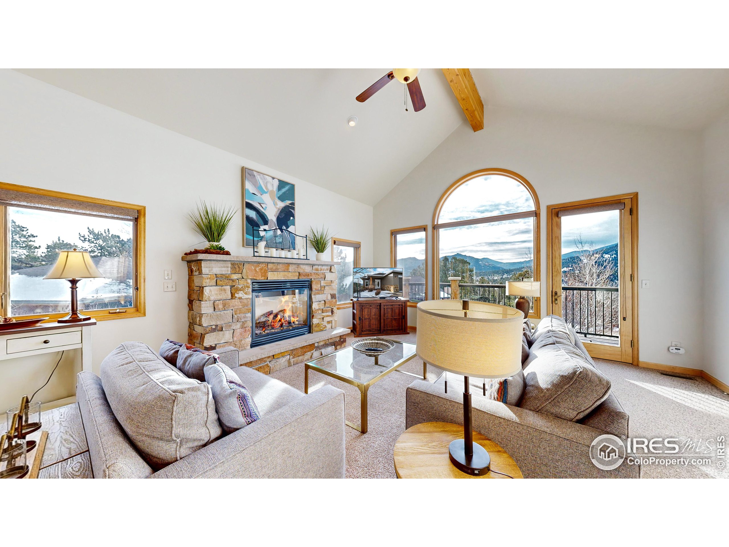 412 Overlook Ct