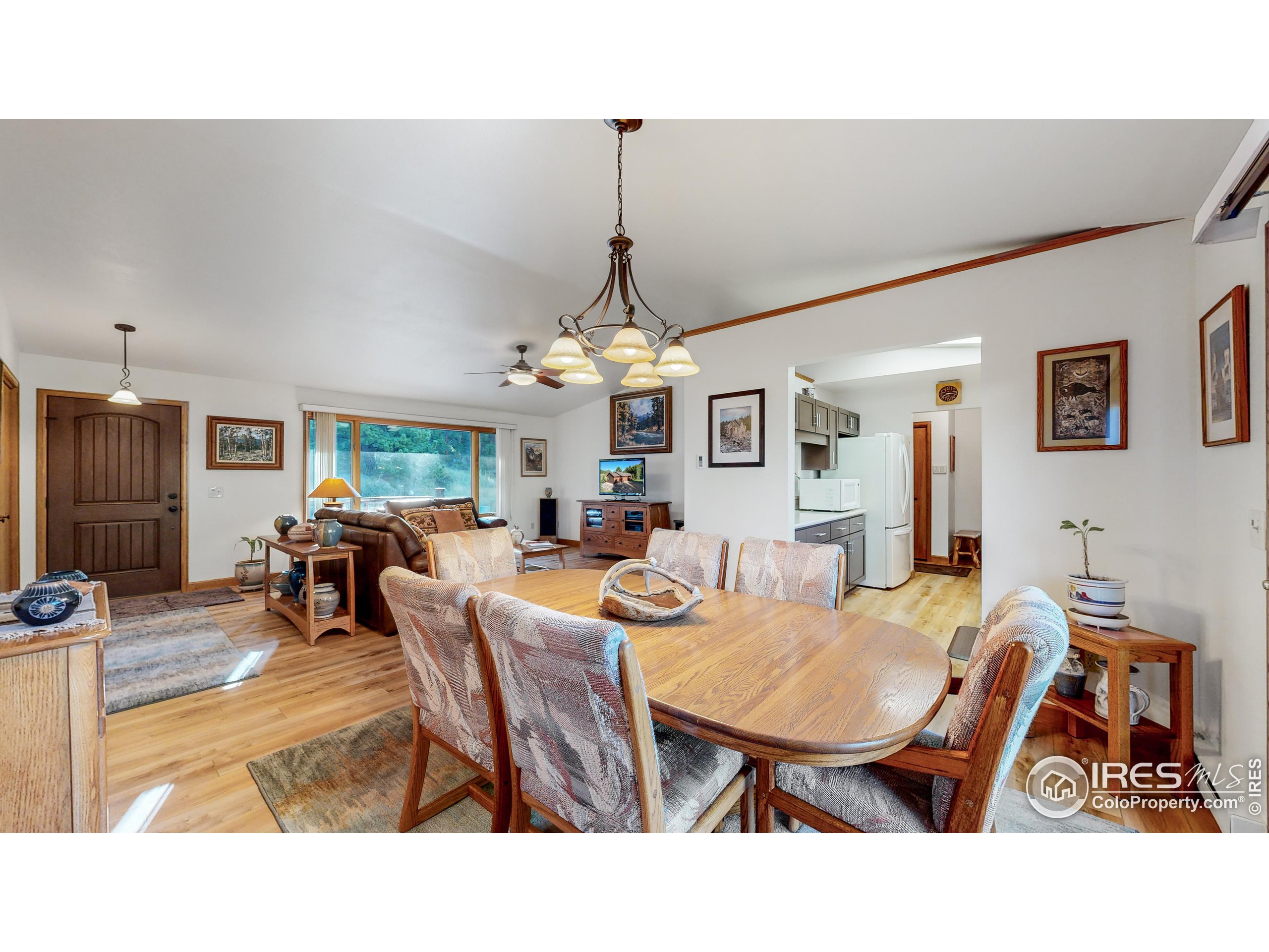734 Meadowview Dr