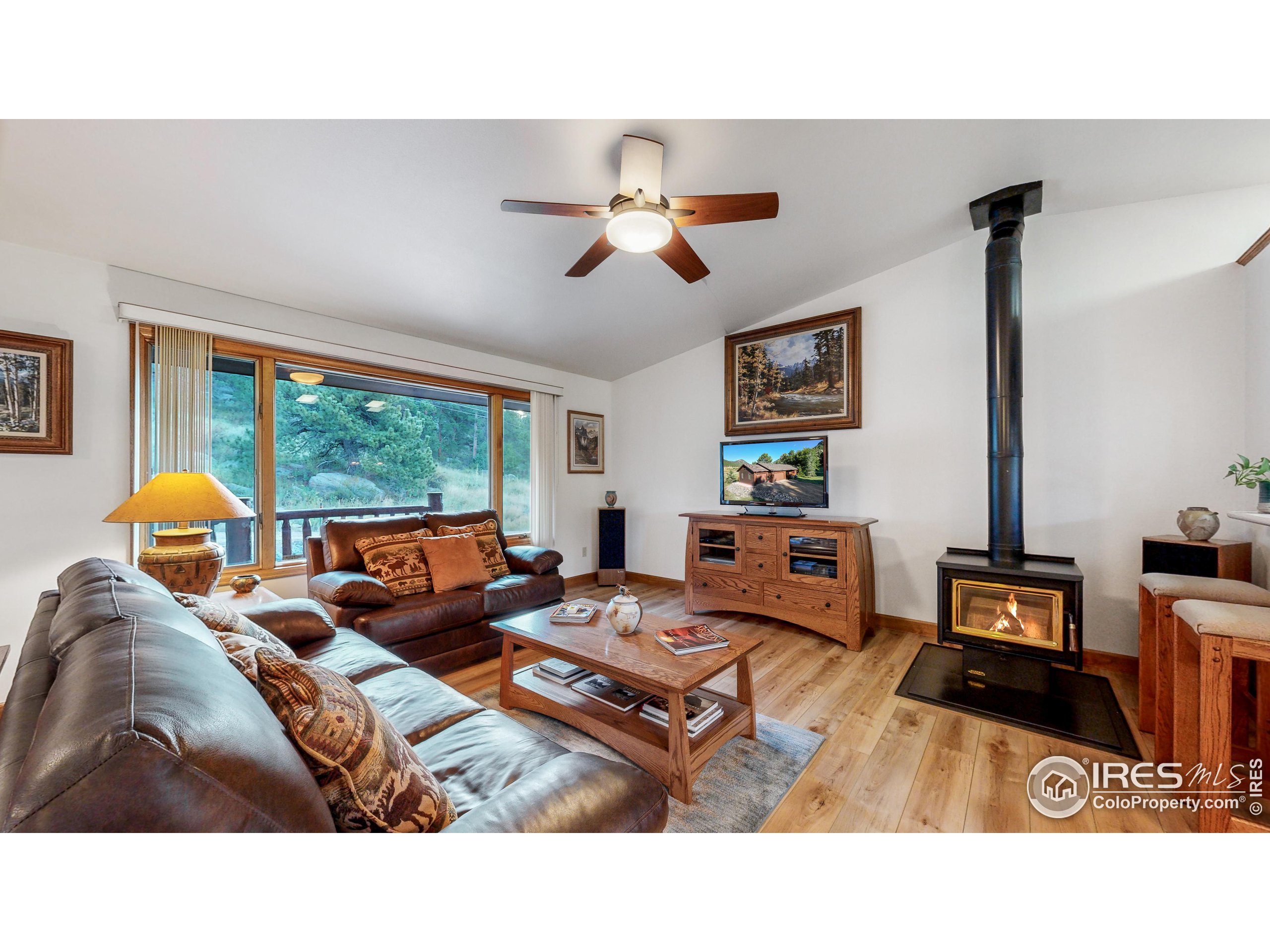 734 Meadowview Dr