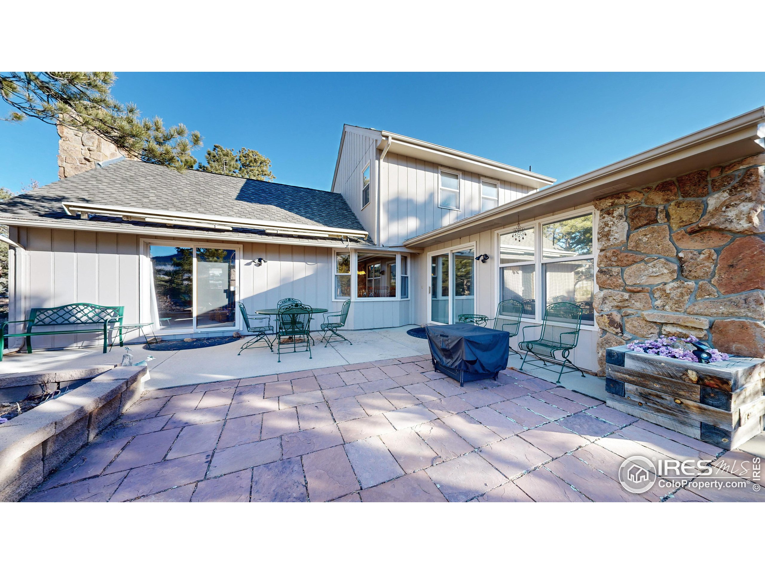 350 Ponderosa Ave