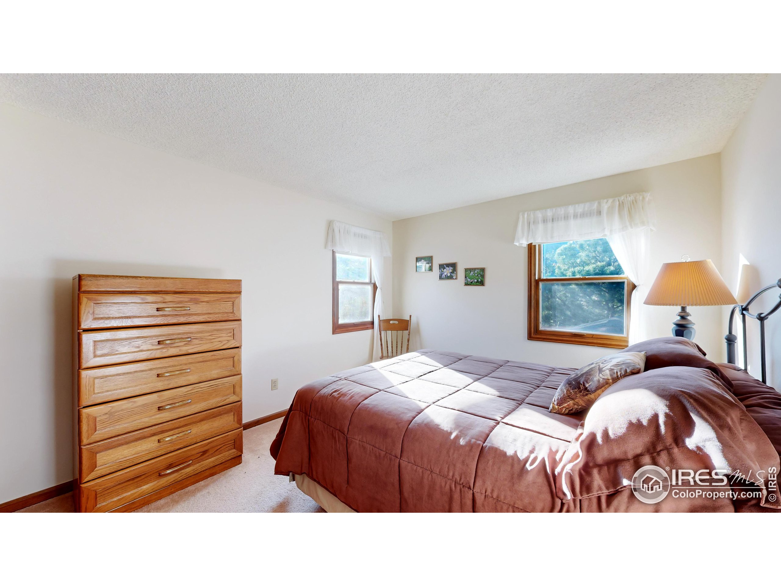 350 Ponderosa Ave