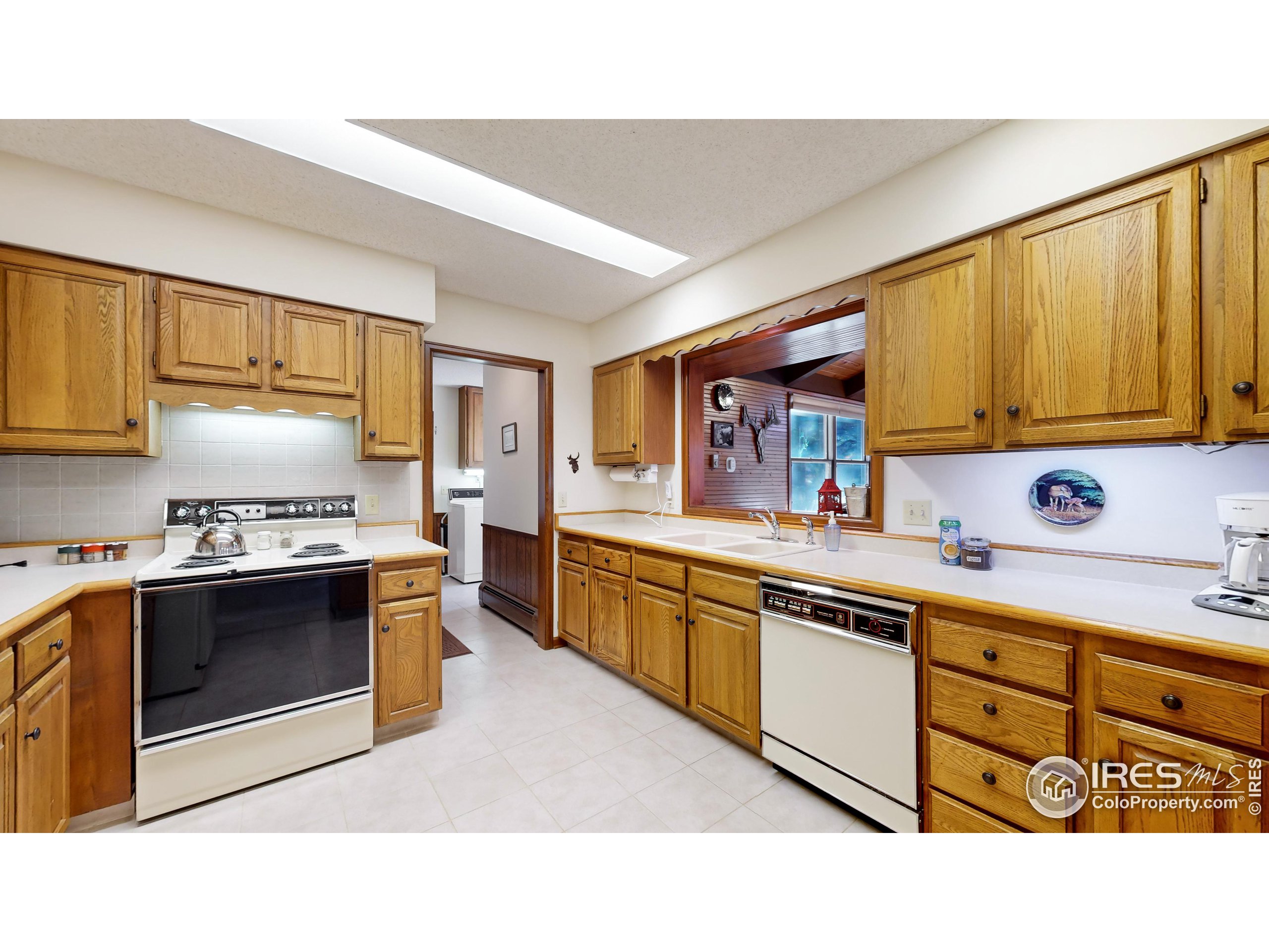 350 Ponderosa Ave