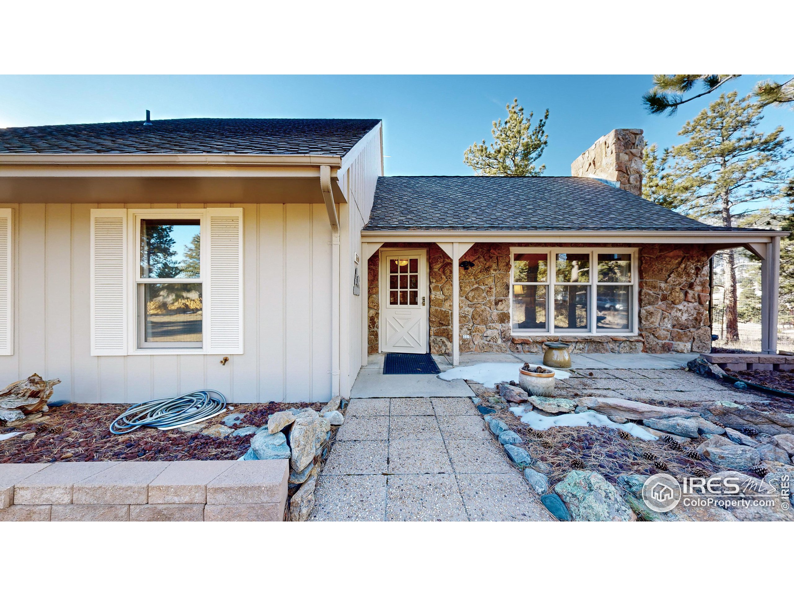 350 Ponderosa Ave