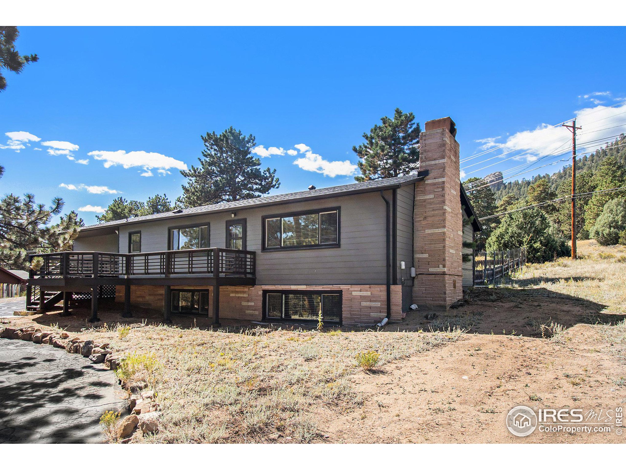 1043 Lexington Ln