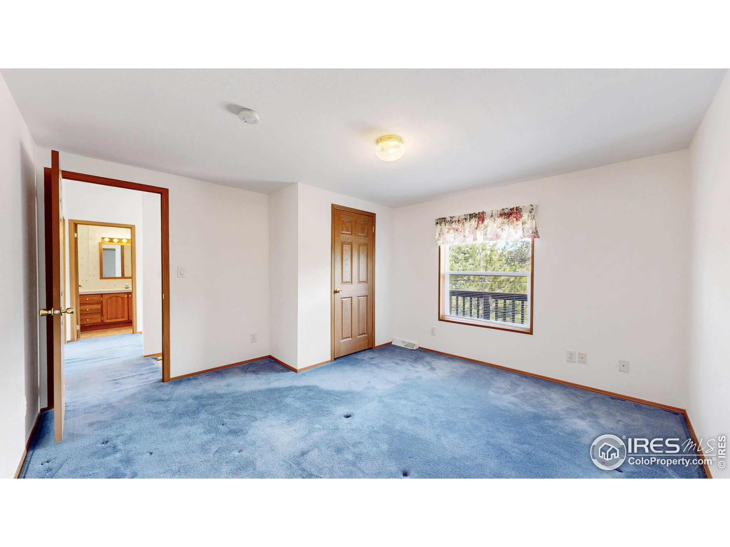 575 Chapin Ln