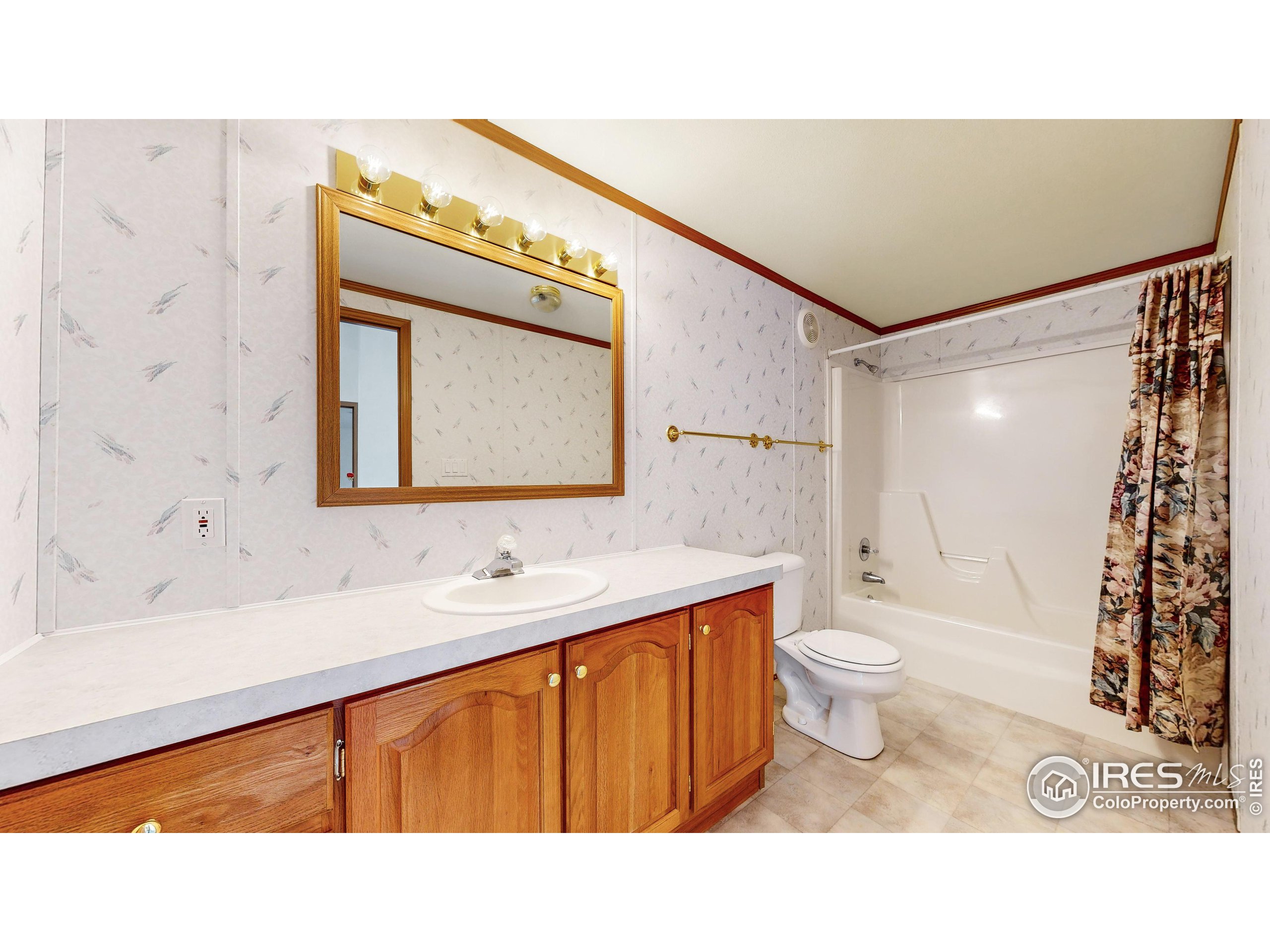 575 Chapin Ln
