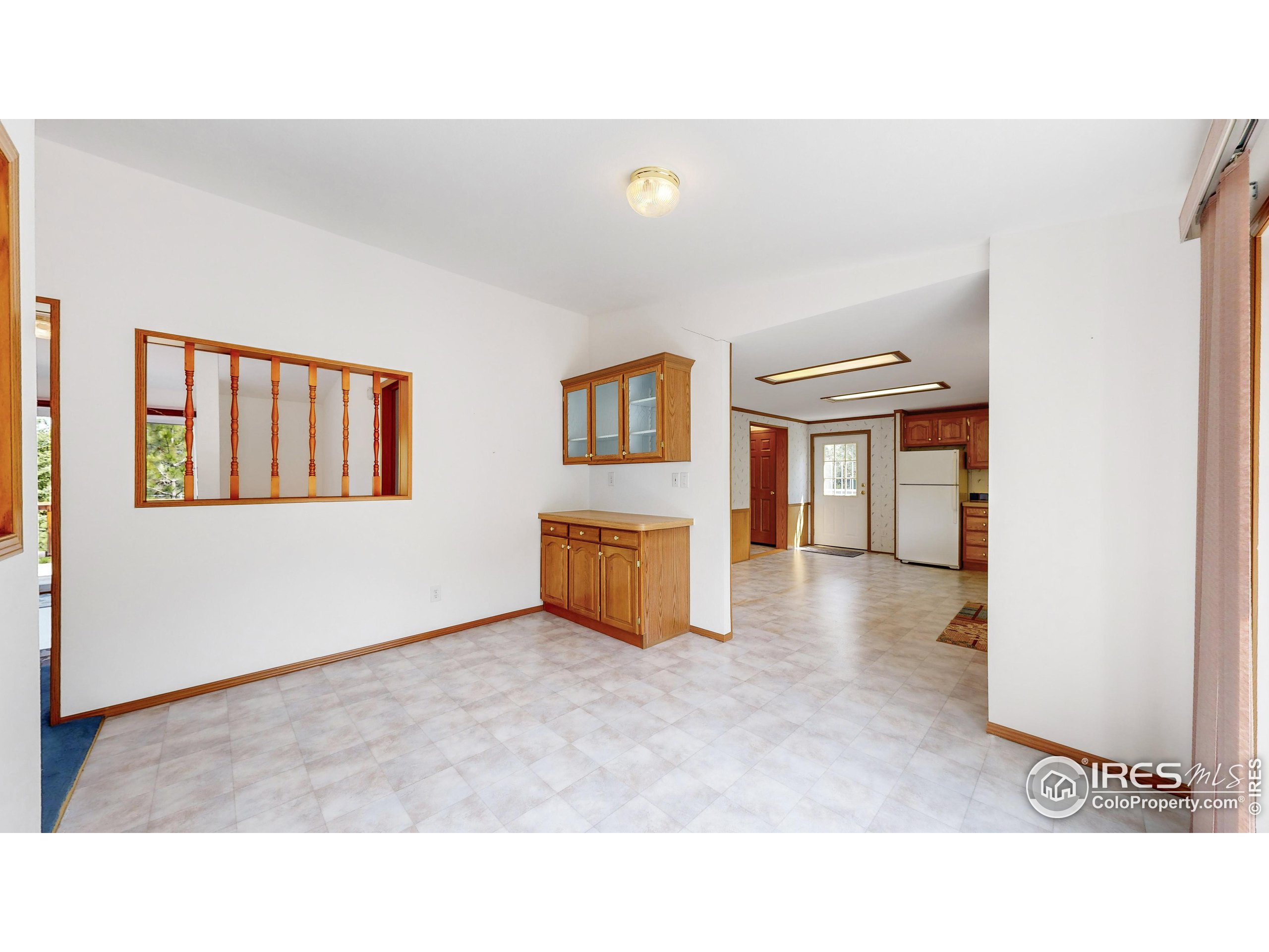 575 Chapin Ln