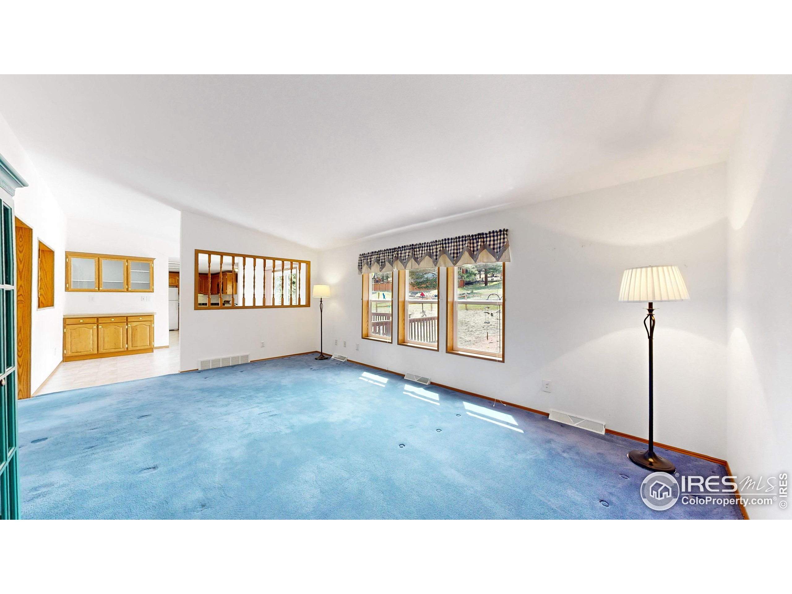 575 Chapin Ln