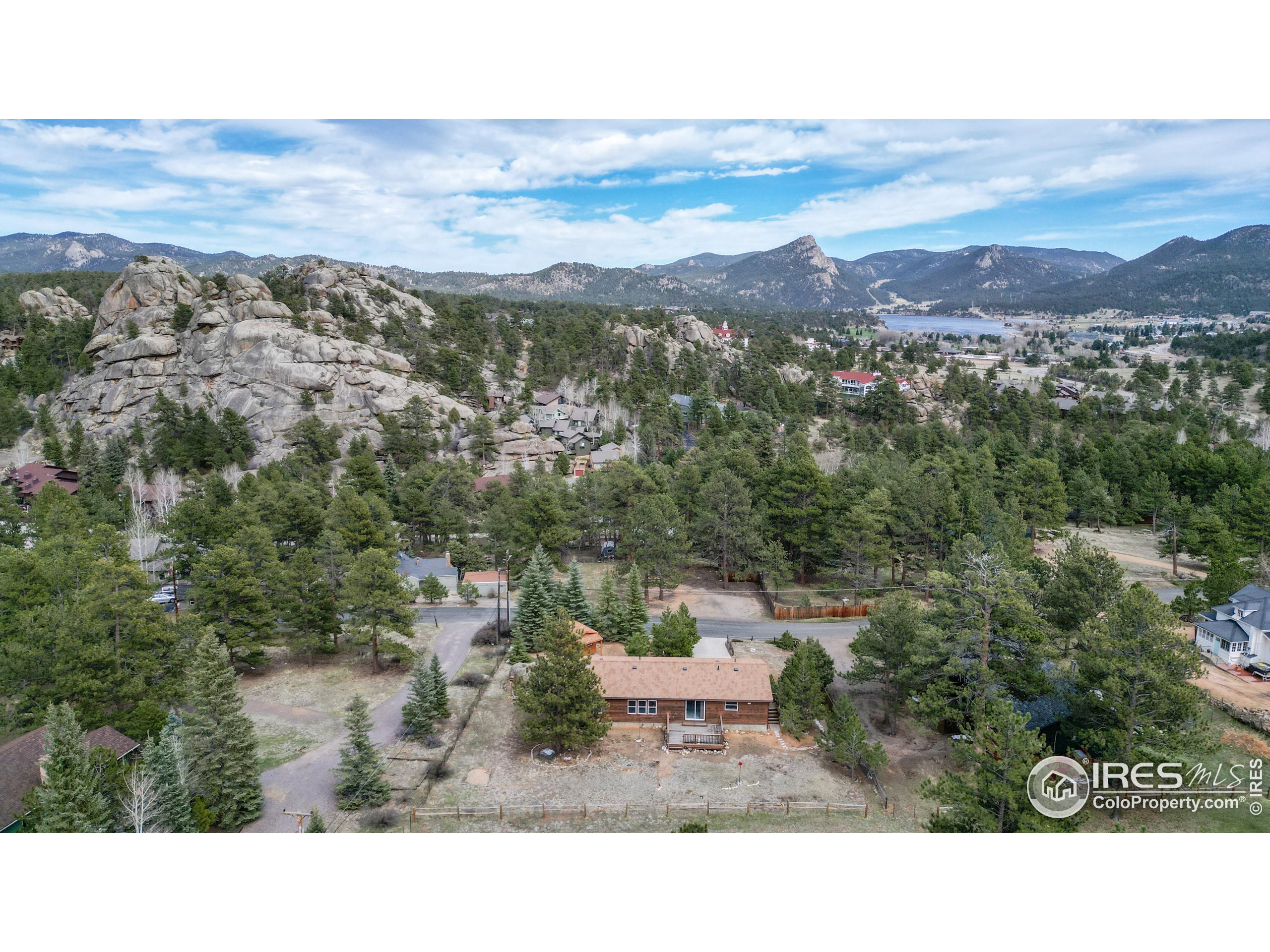 575 Chapin Ln