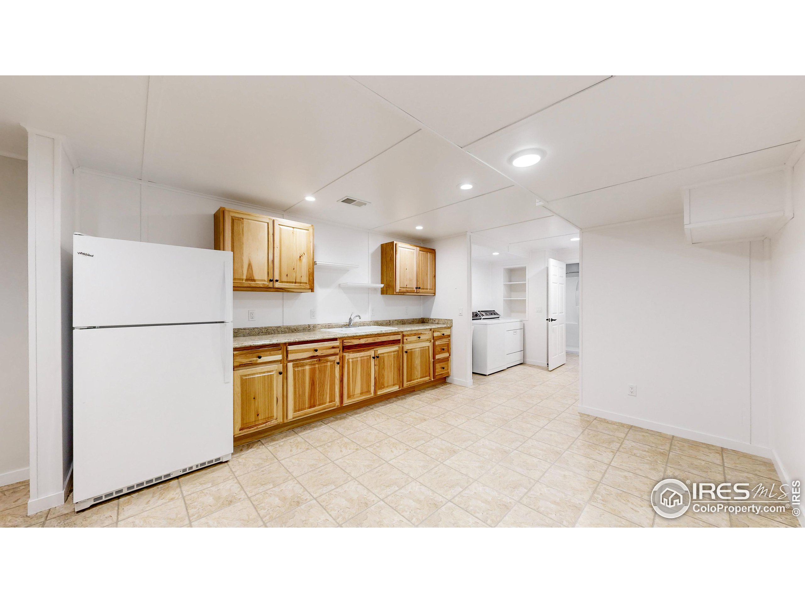 575 Chapin Ln