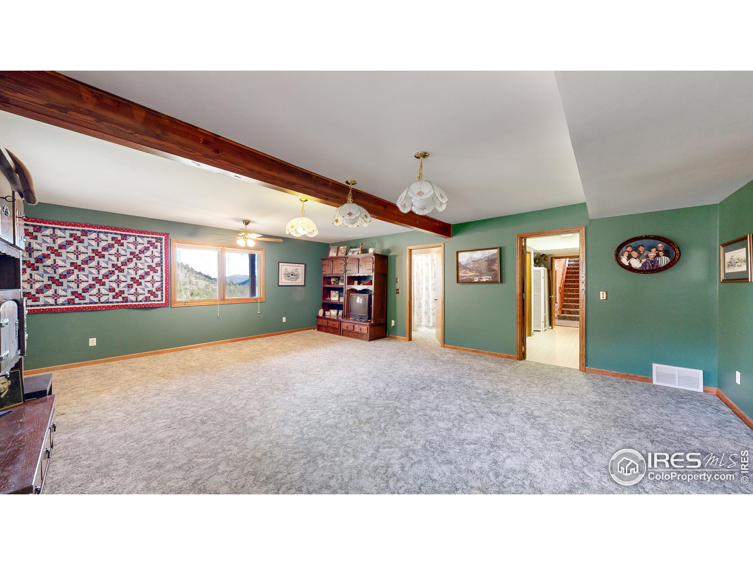 1089 Fall River Ct