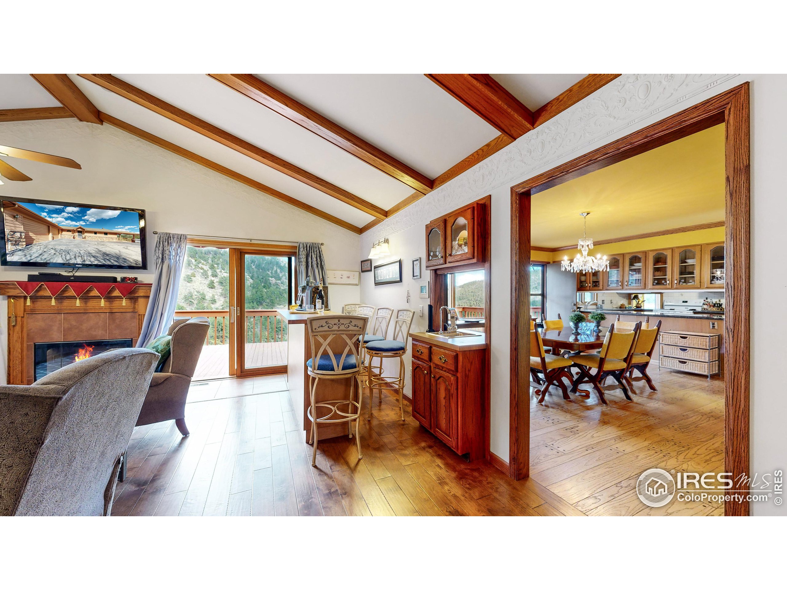 1089 Fall River Ct