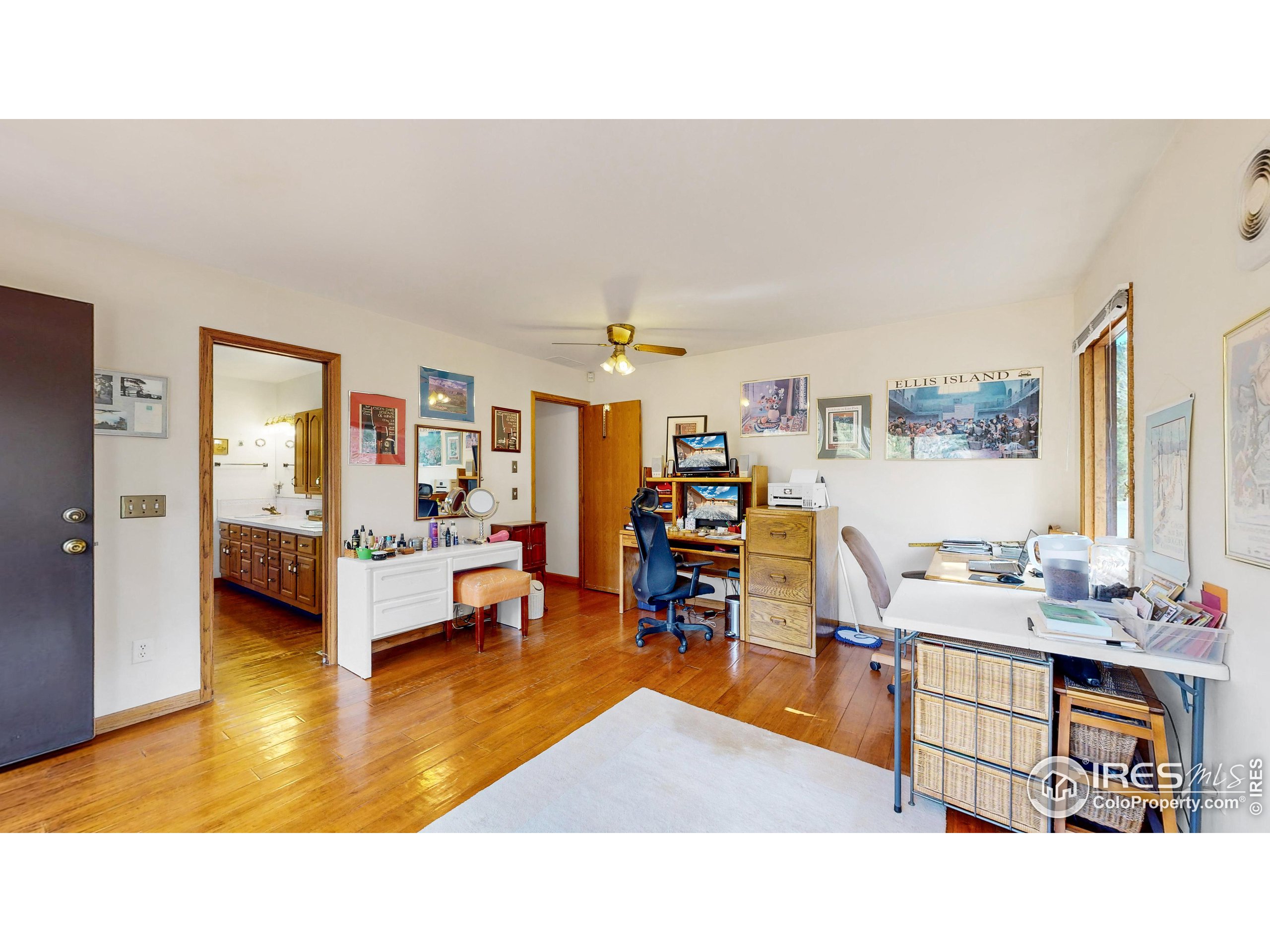 1089 Fall River Ct