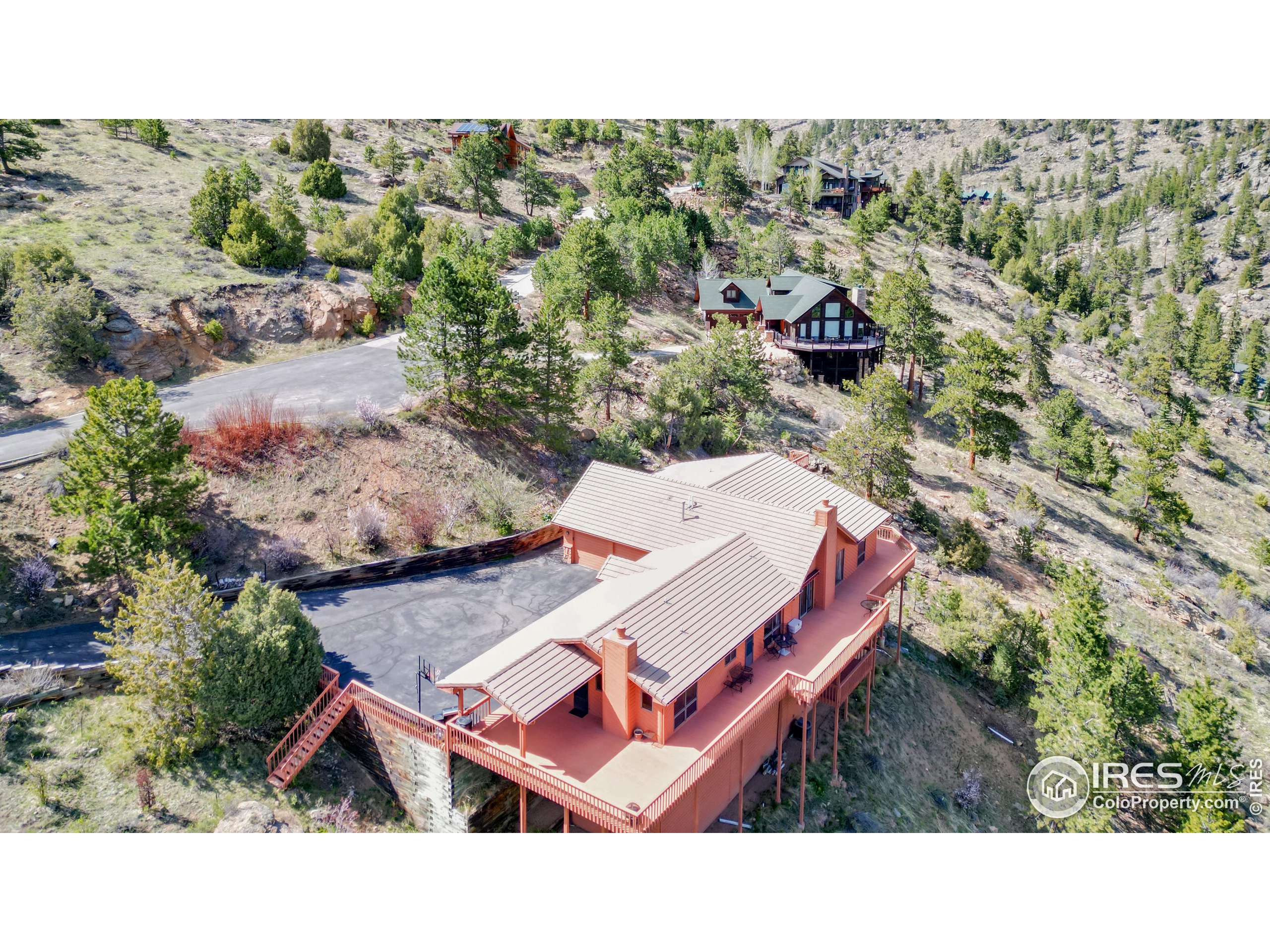 1089 Fall River Ct
