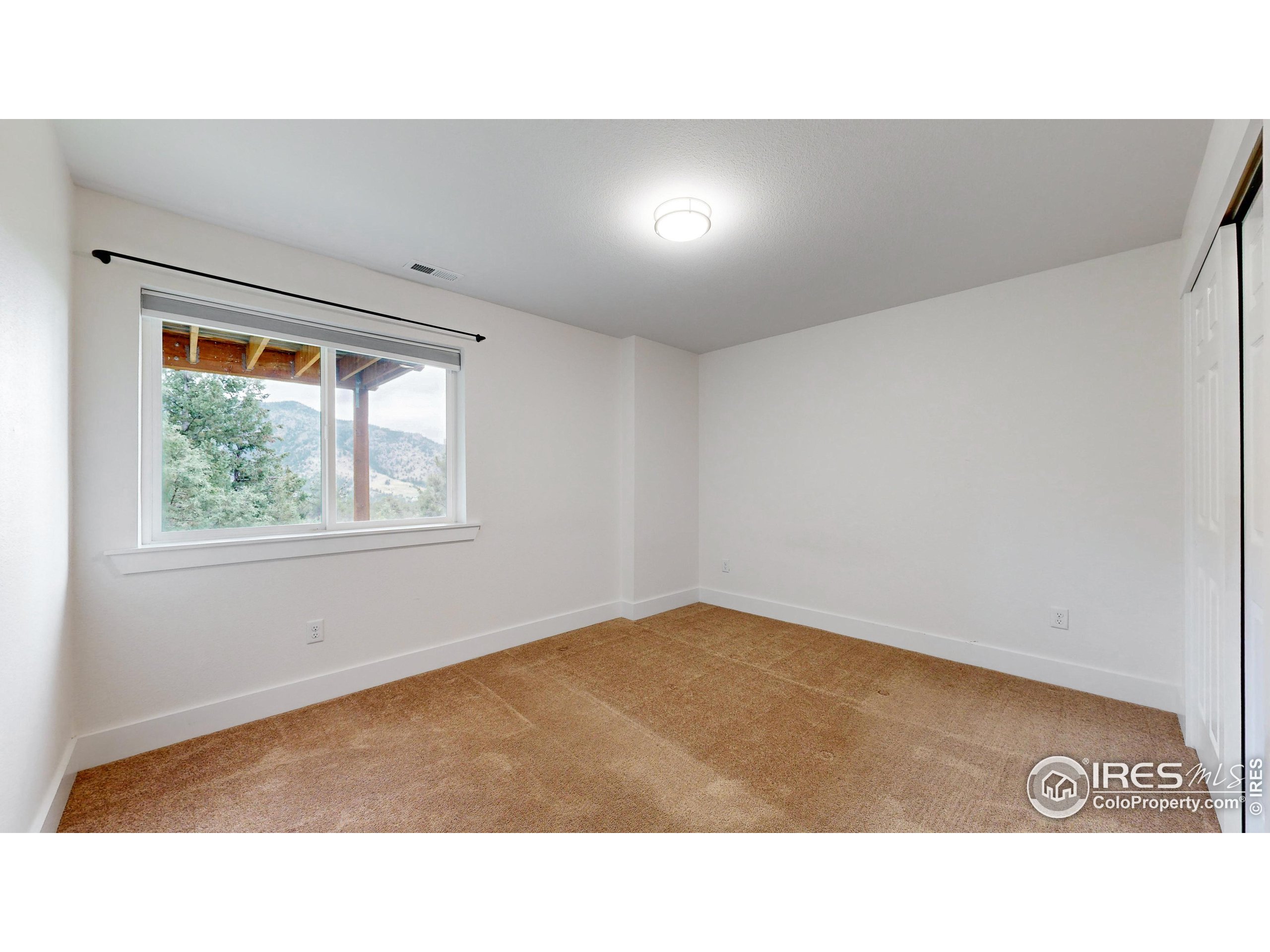 922 Easton Rd