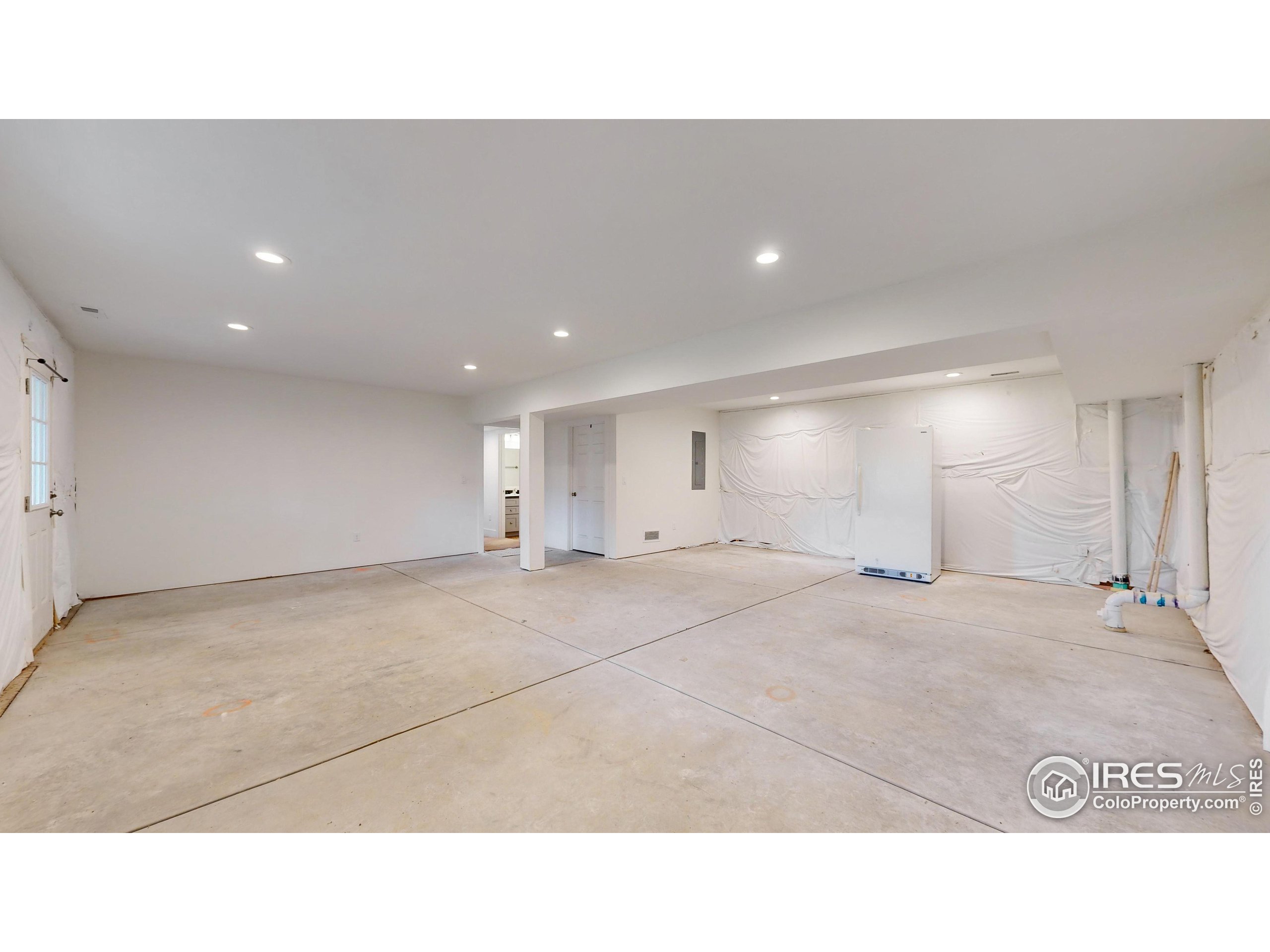 922 Easton Rd