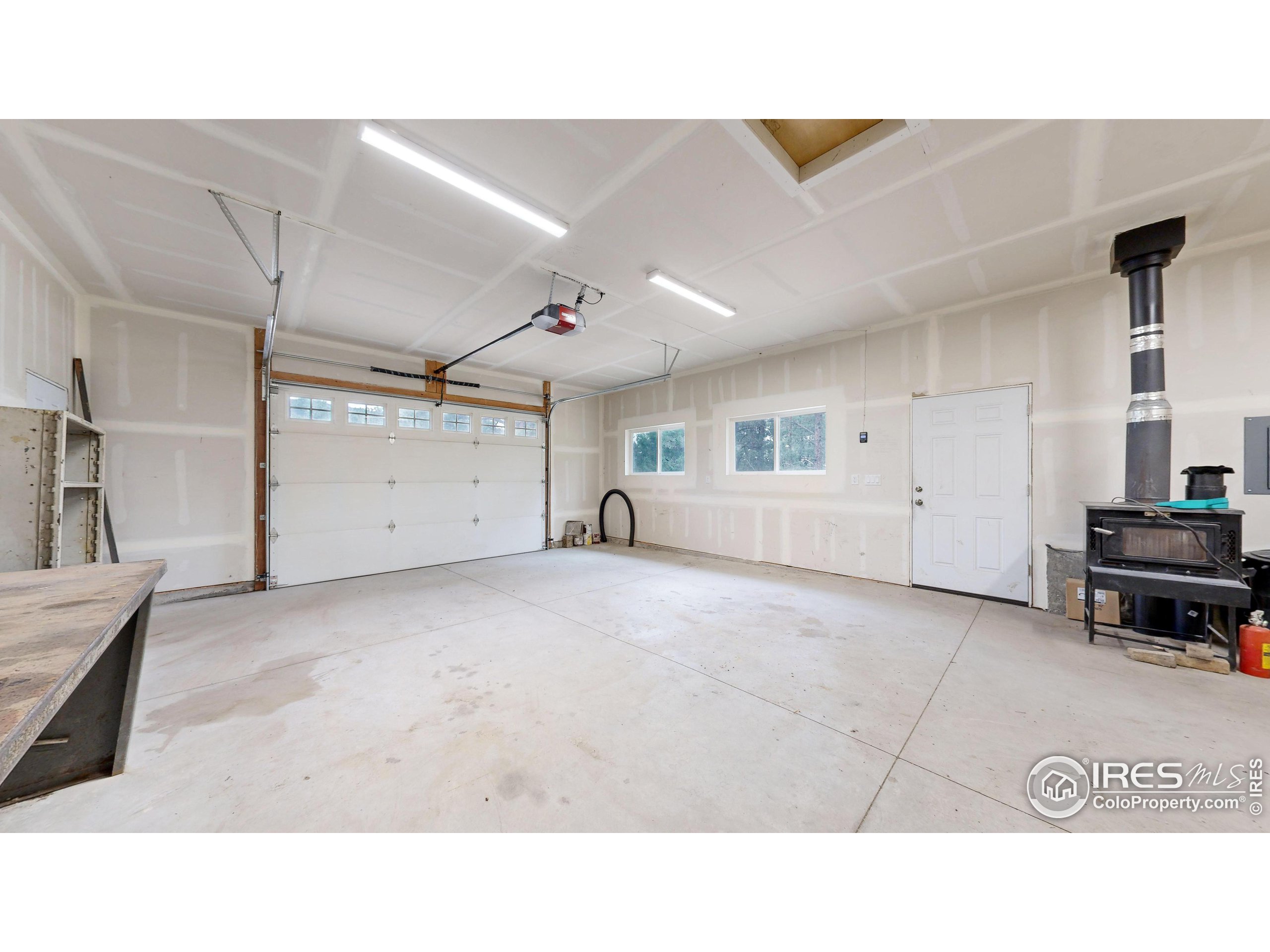 922 Easton Rd