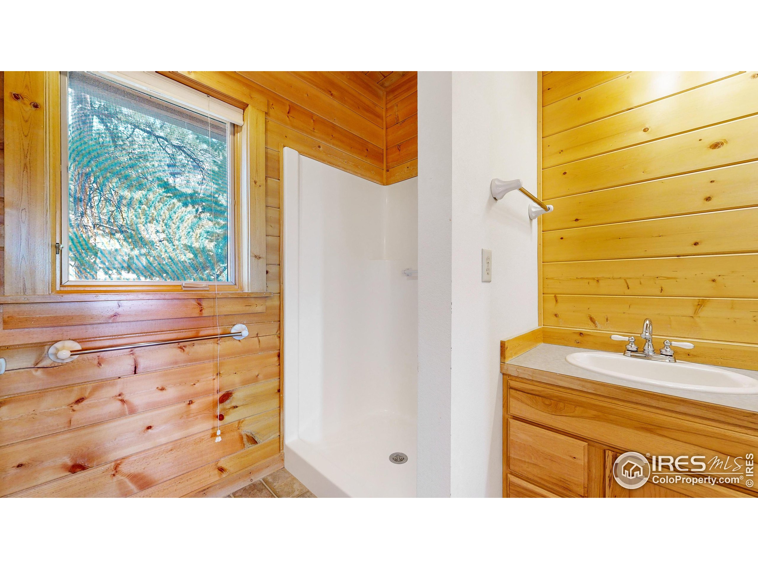 38 Overlook Ln
