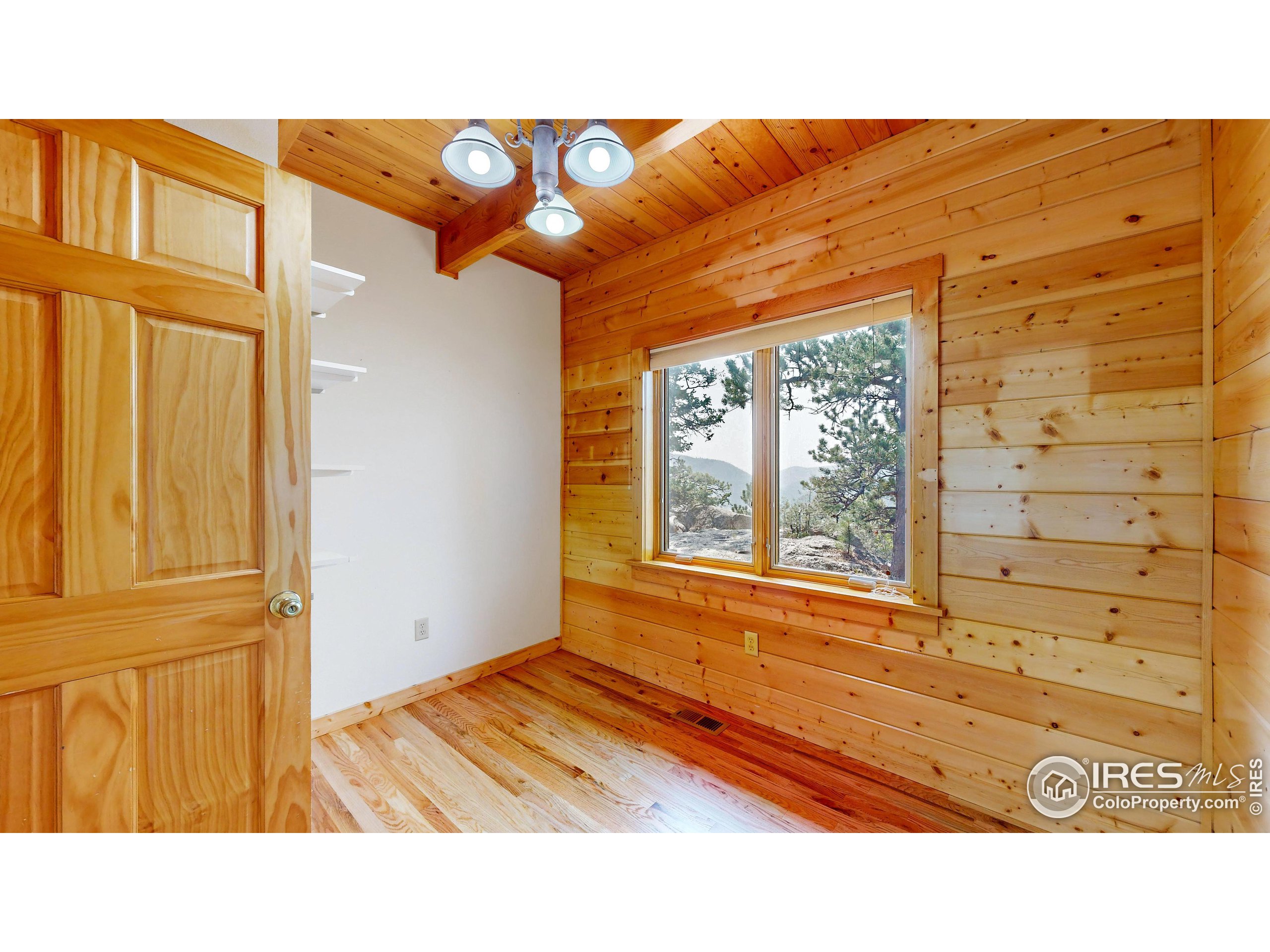 38 Overlook Ln