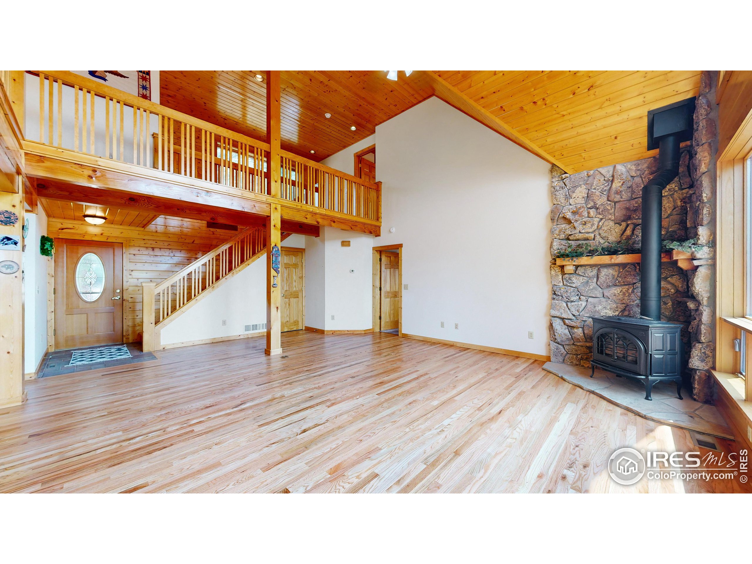 38 Overlook Ln