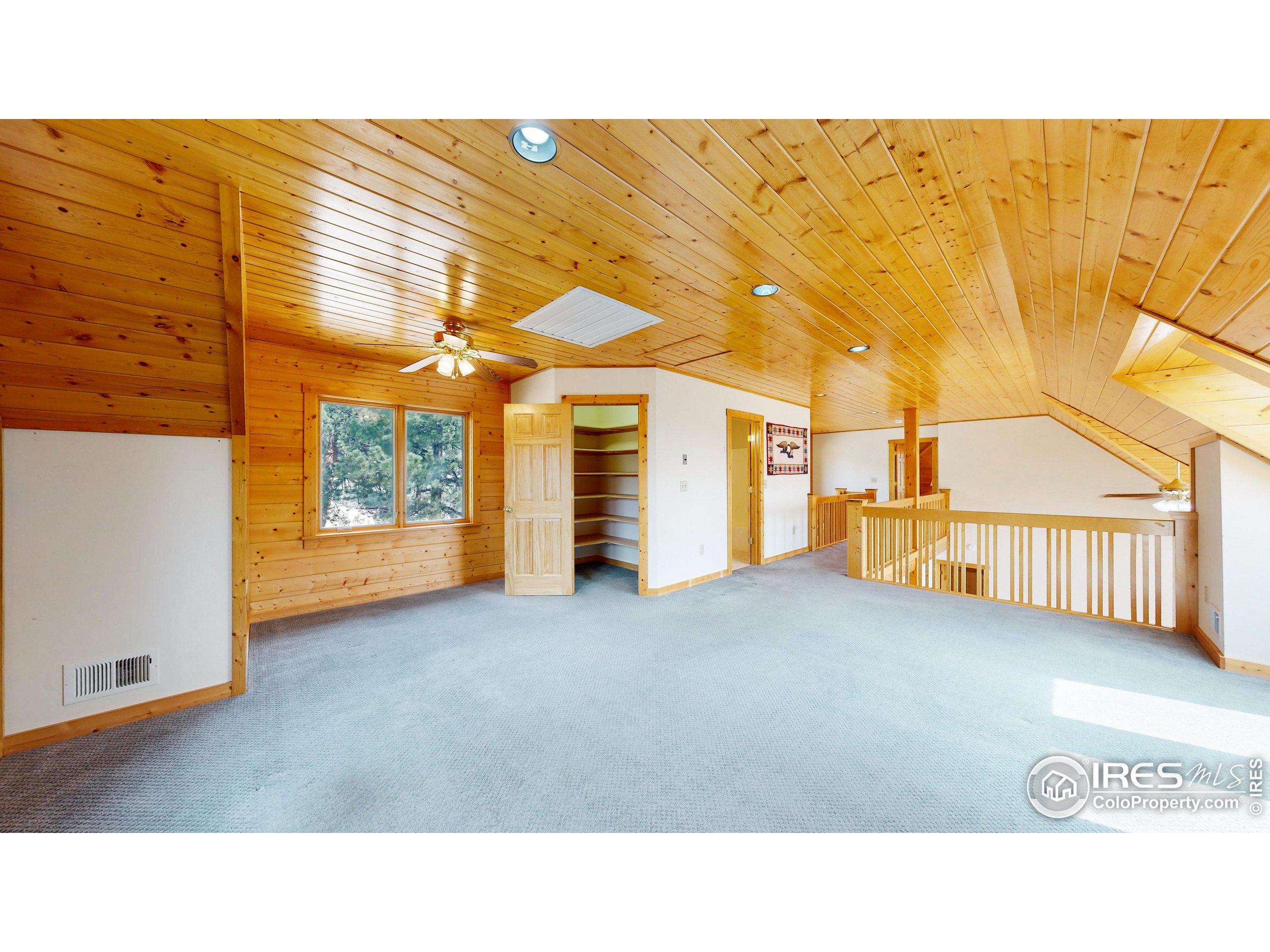 38 Overlook Ln