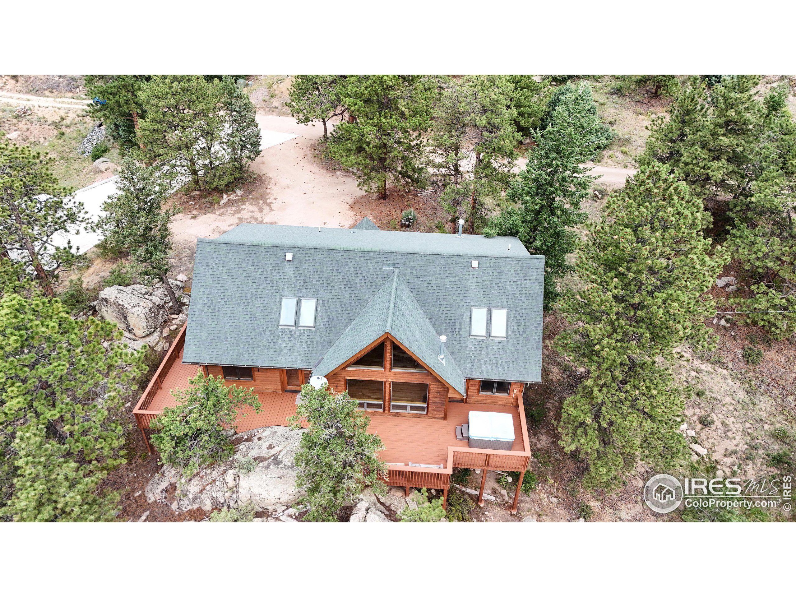 38 Overlook Ln