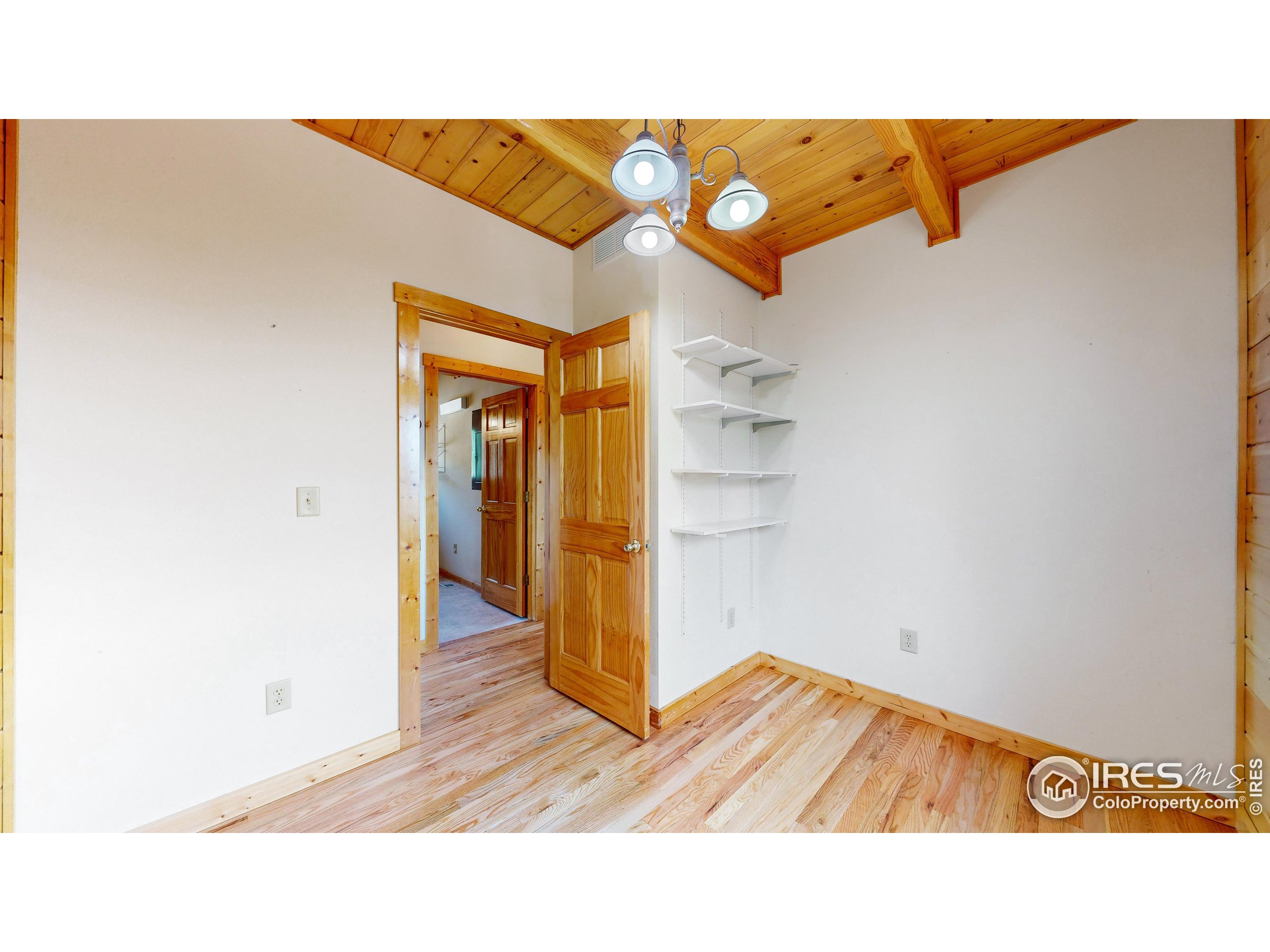 38 Overlook Ln