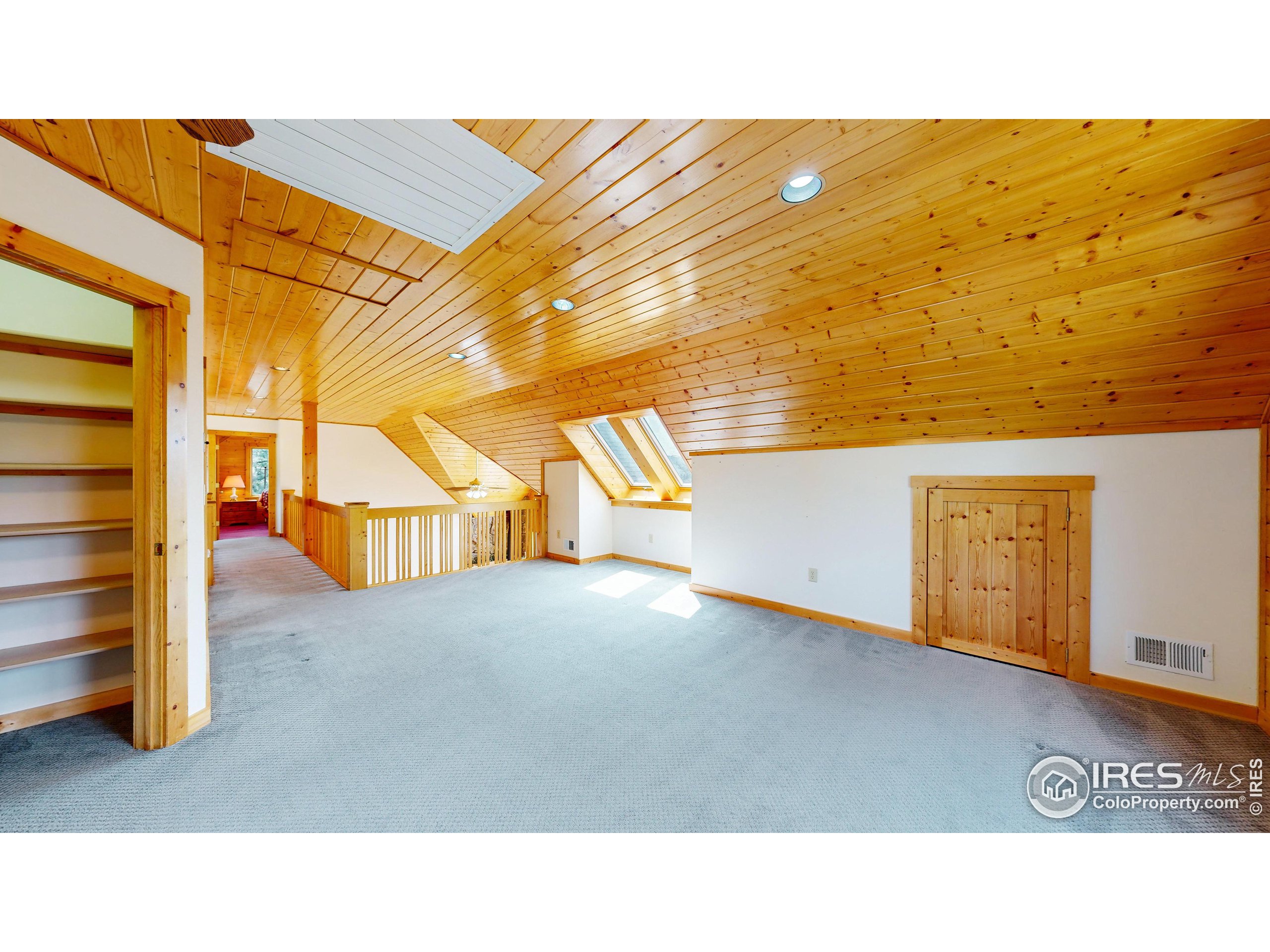 38 Overlook Ln