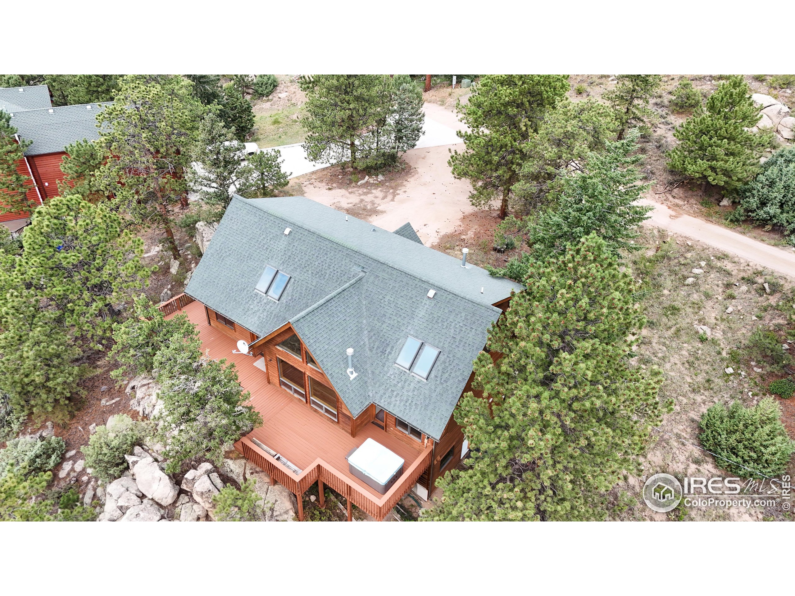 38 Overlook Ln