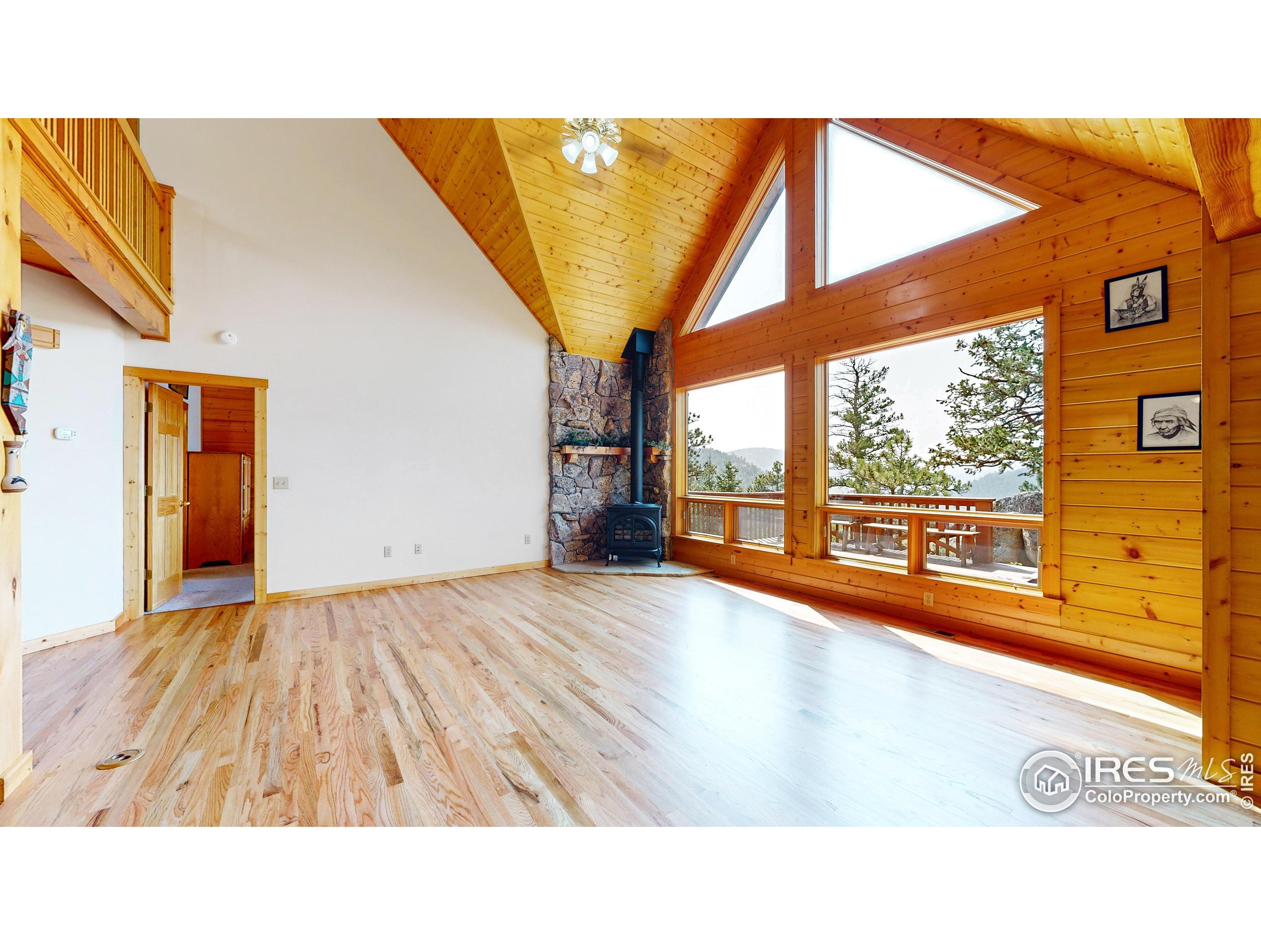 38 Overlook Ln