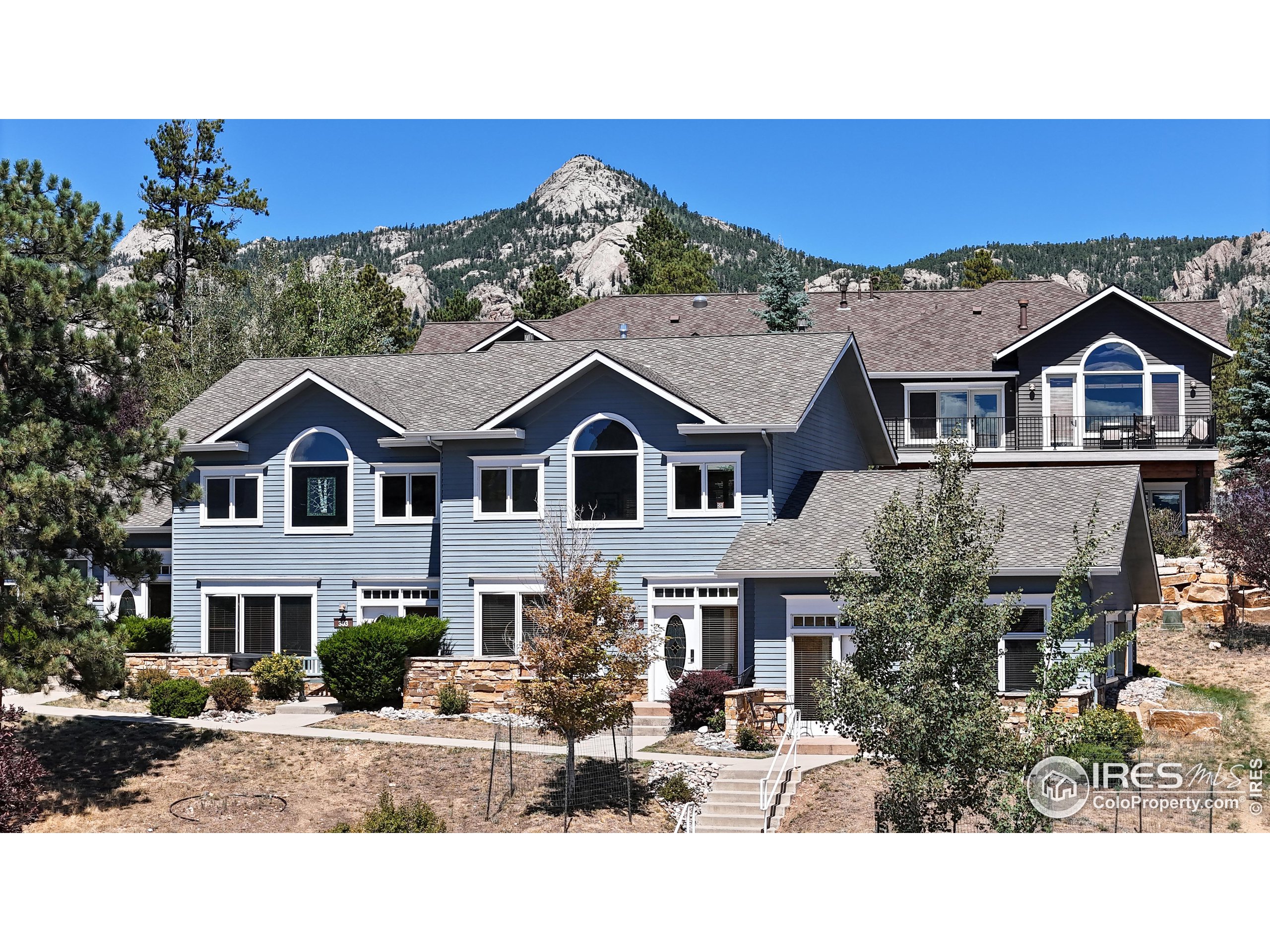 305 Overlook Ln