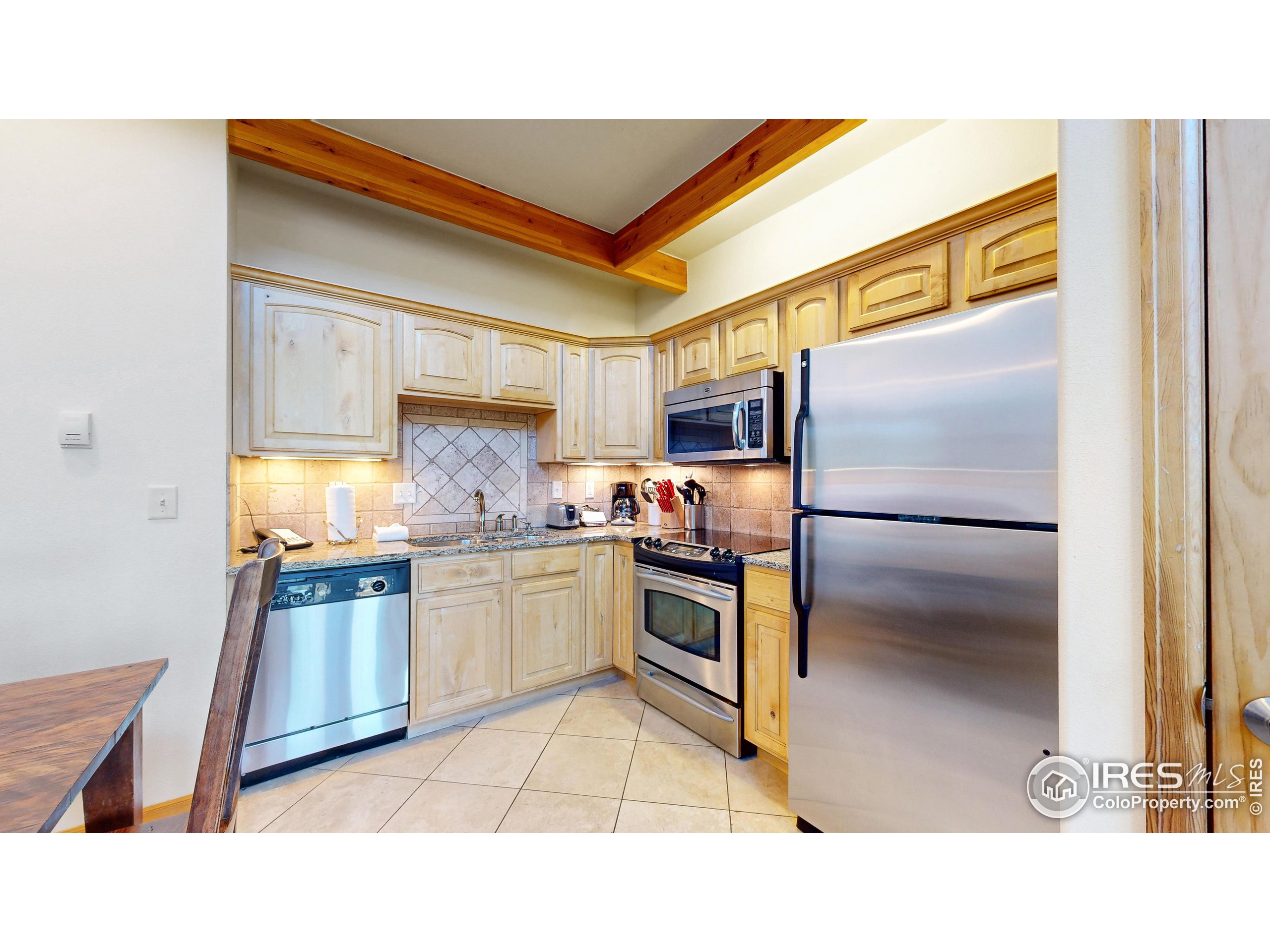 305 Overlook Ln