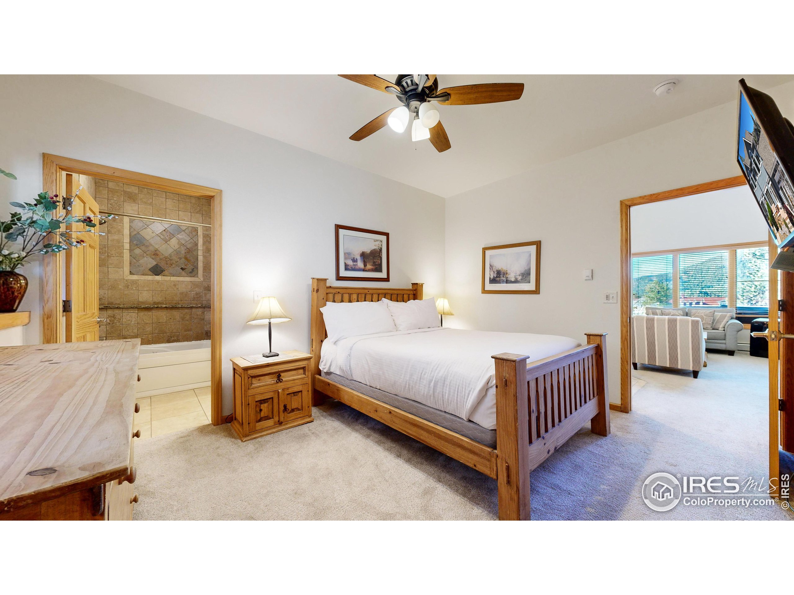 305 Overlook Ln
