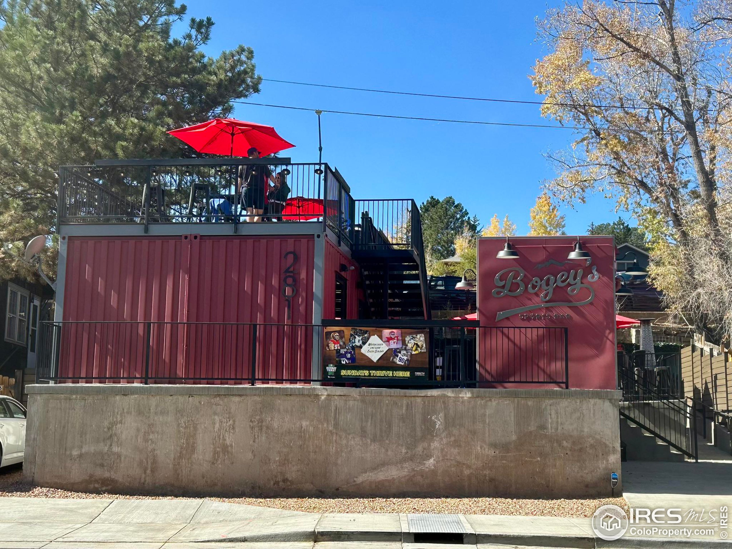 253 E Riverside Dr
